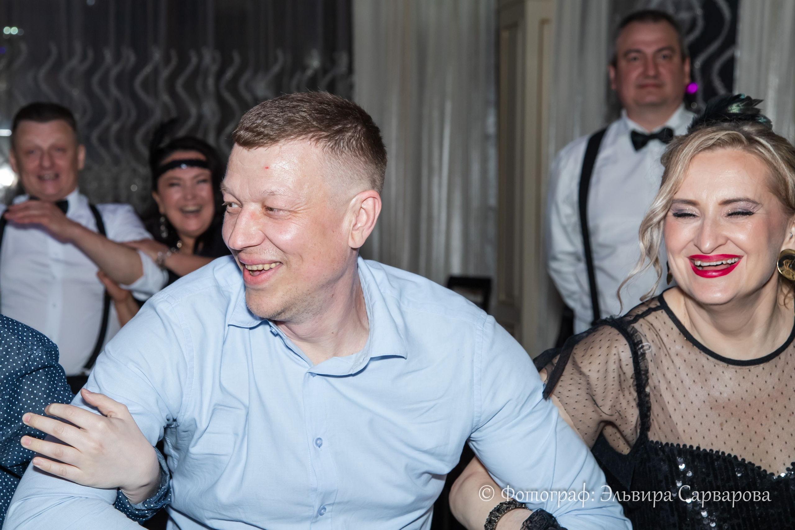 Гангстерская вечеринка в стиле 1920-х. Репортажный Фотограф