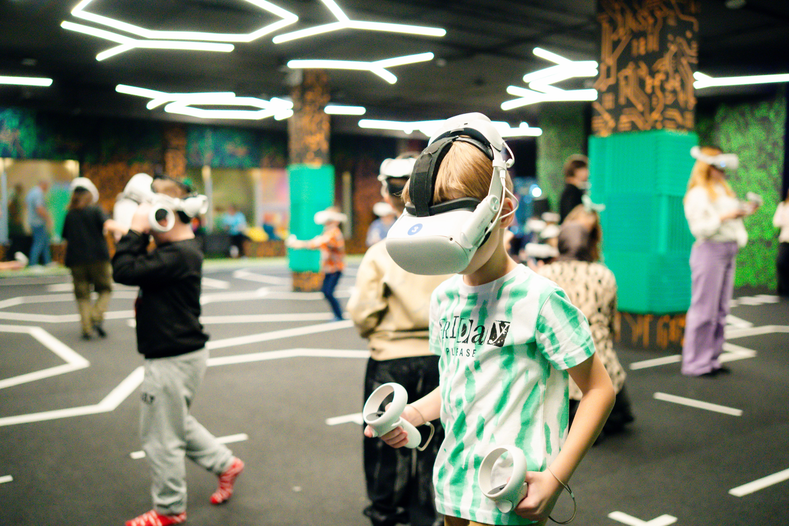 VR (November-December 2024). Felixtones