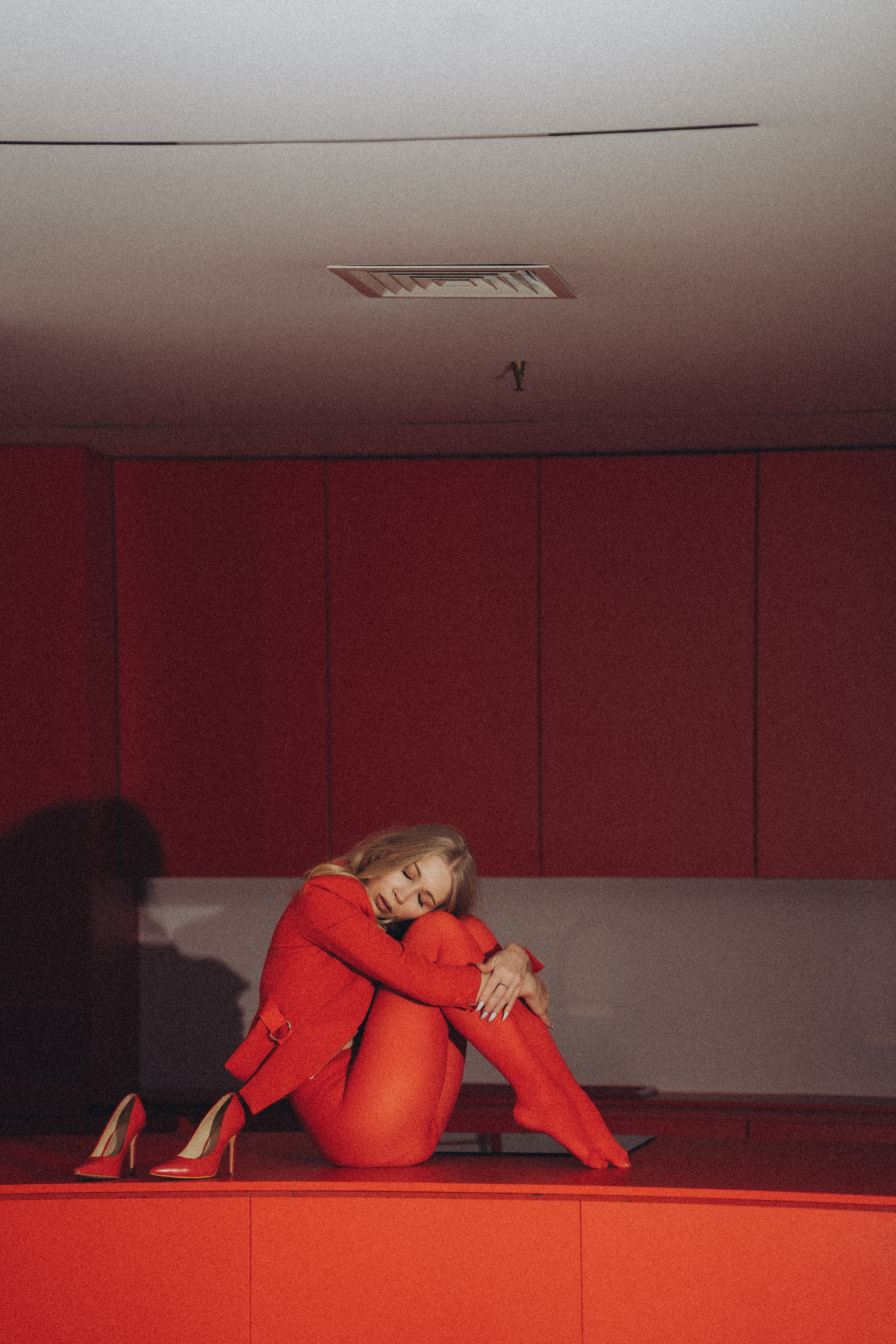 ФОТОСЕССИЯ К НОВОМУ ГОДУ В СТУДИИ С ЕЛОЧКОЙ КРАСИВЫЙ ОБРАЗ. Профессиональный фотограф, Санкт-Петербург — Виктория Богомолова