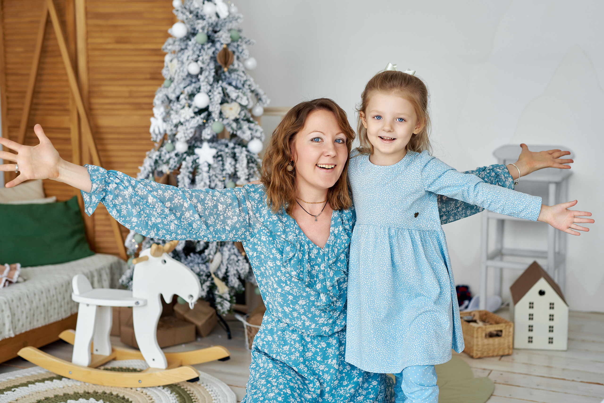 Алиса и семья. Новый год. Фотограф Опыт Качество Скорость Горный Алтай Барнаул