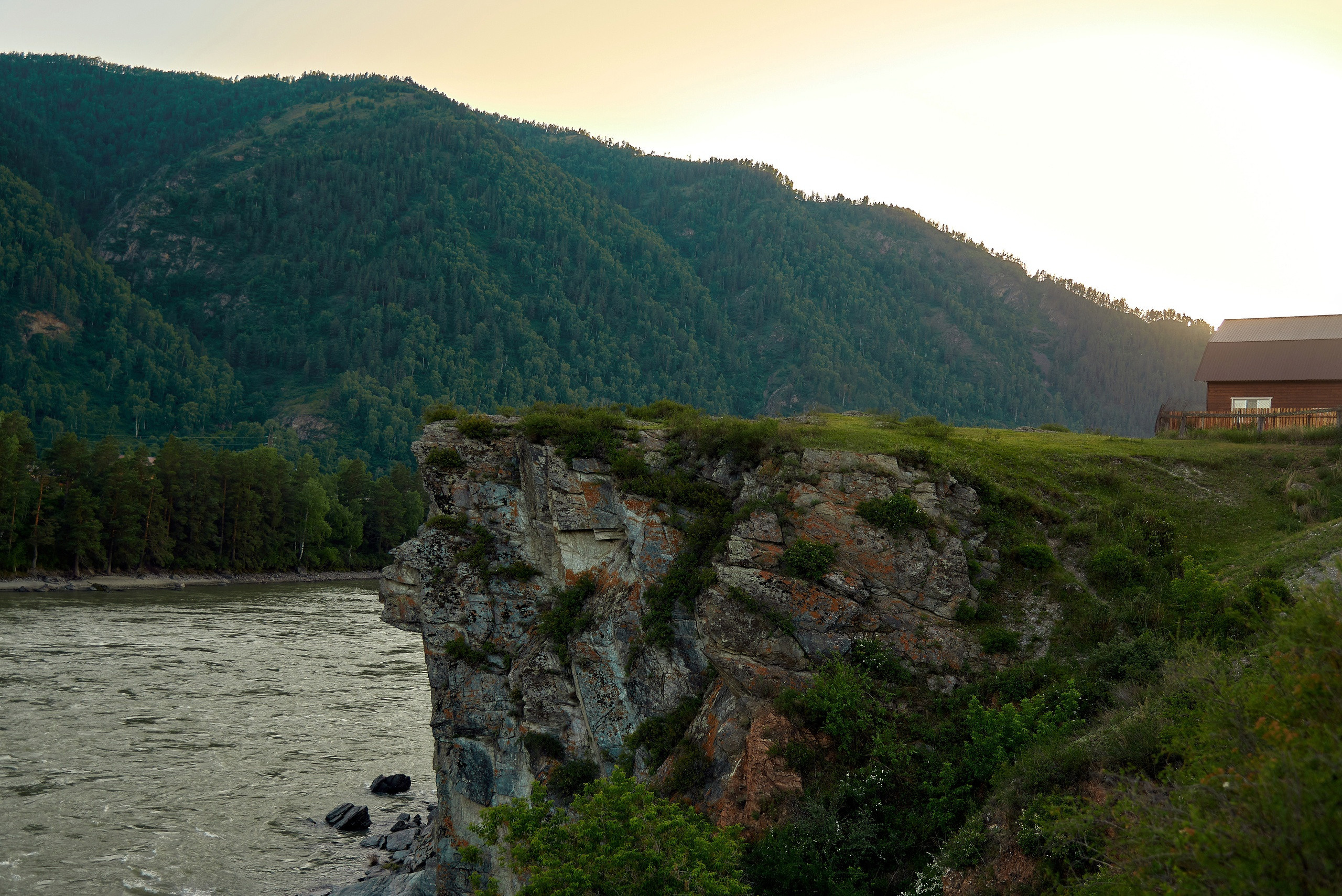 Пейзажный фотограф в Горном Алтае: съёмки природы и гор. Фотограф Опыт Качество Скорость Горный Алтай Барнаул