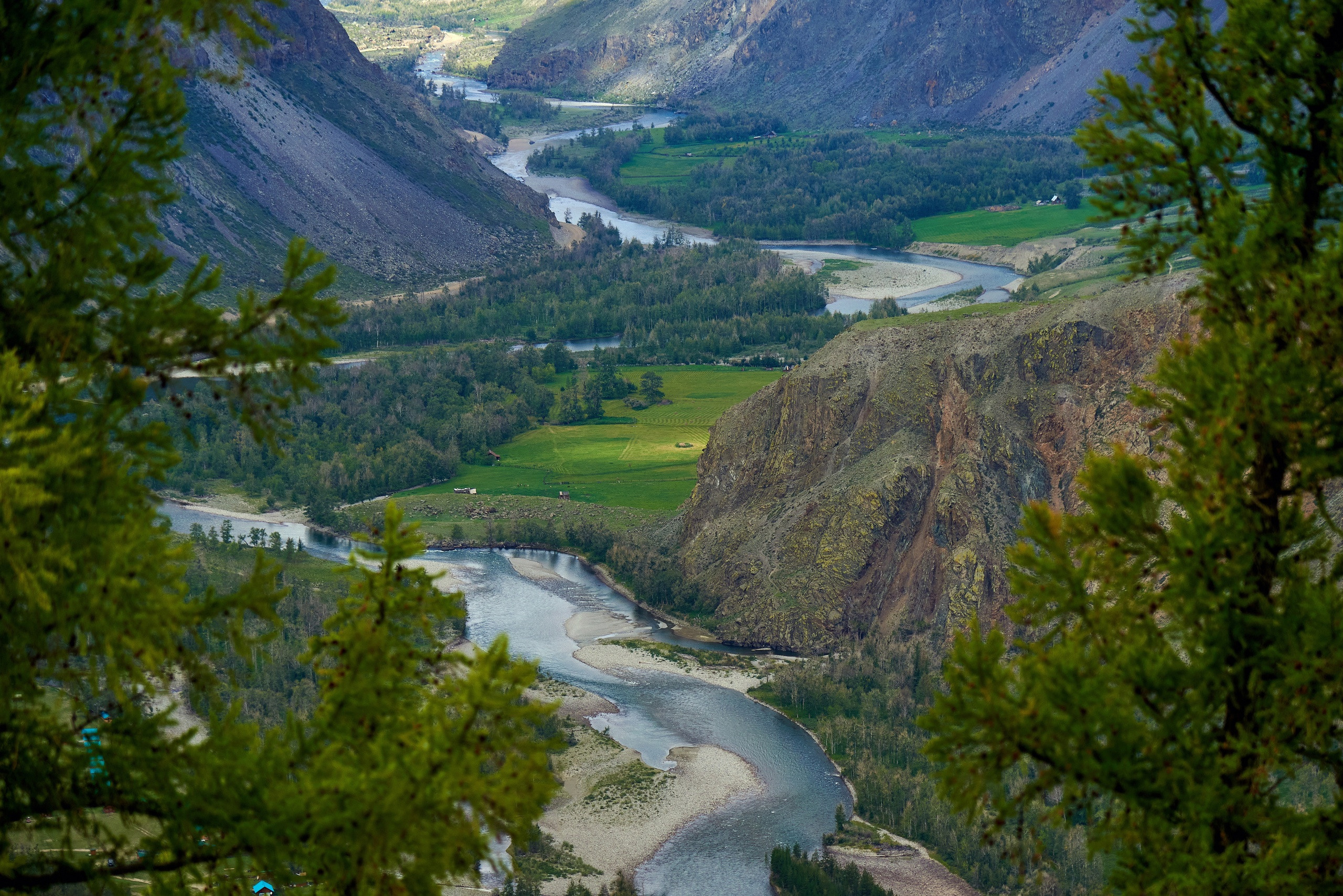 Пейзажный фотограф в Горном Алтае: съёмки природы и гор. Фотограф Опыт Качество Скорость Горный Алтай Барнаул