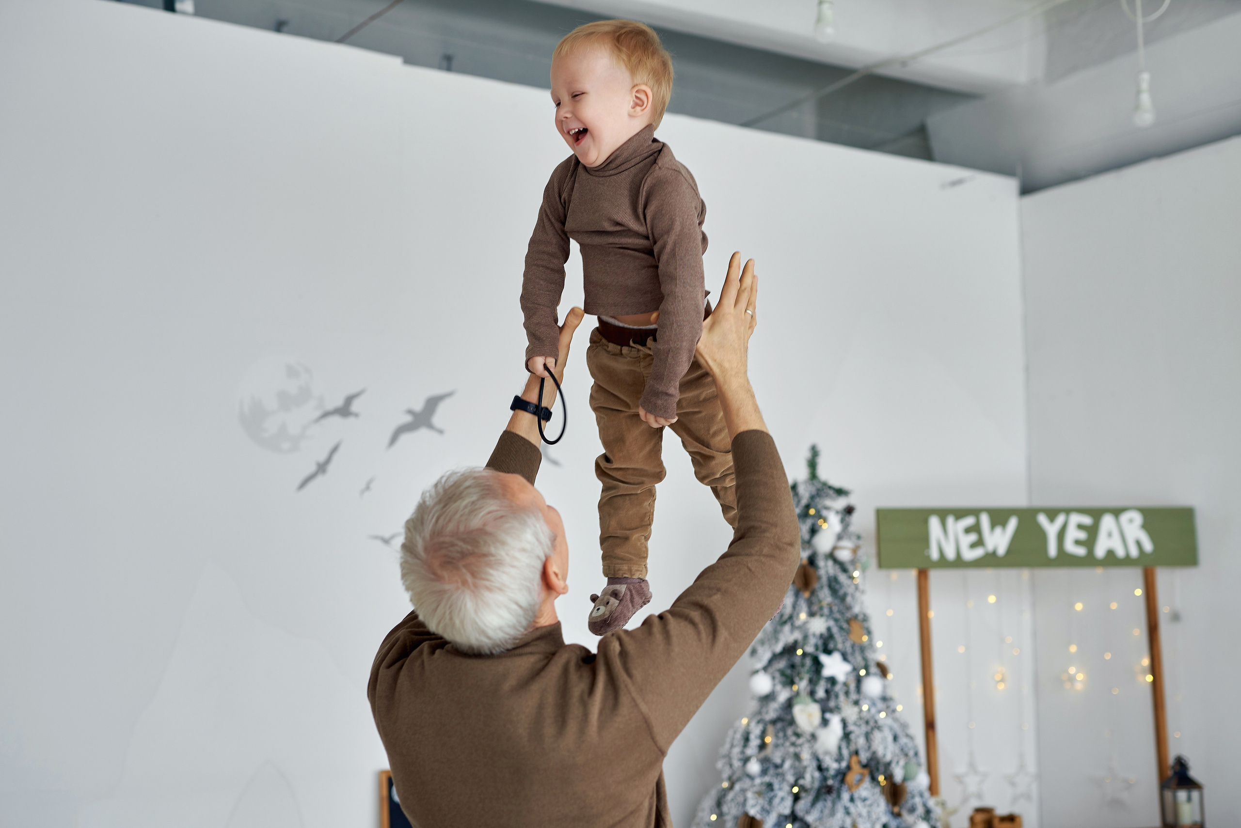 Алиса и семья. Новый год. Фотограф Опыт Качество Скорость Горный Алтай Барнаул