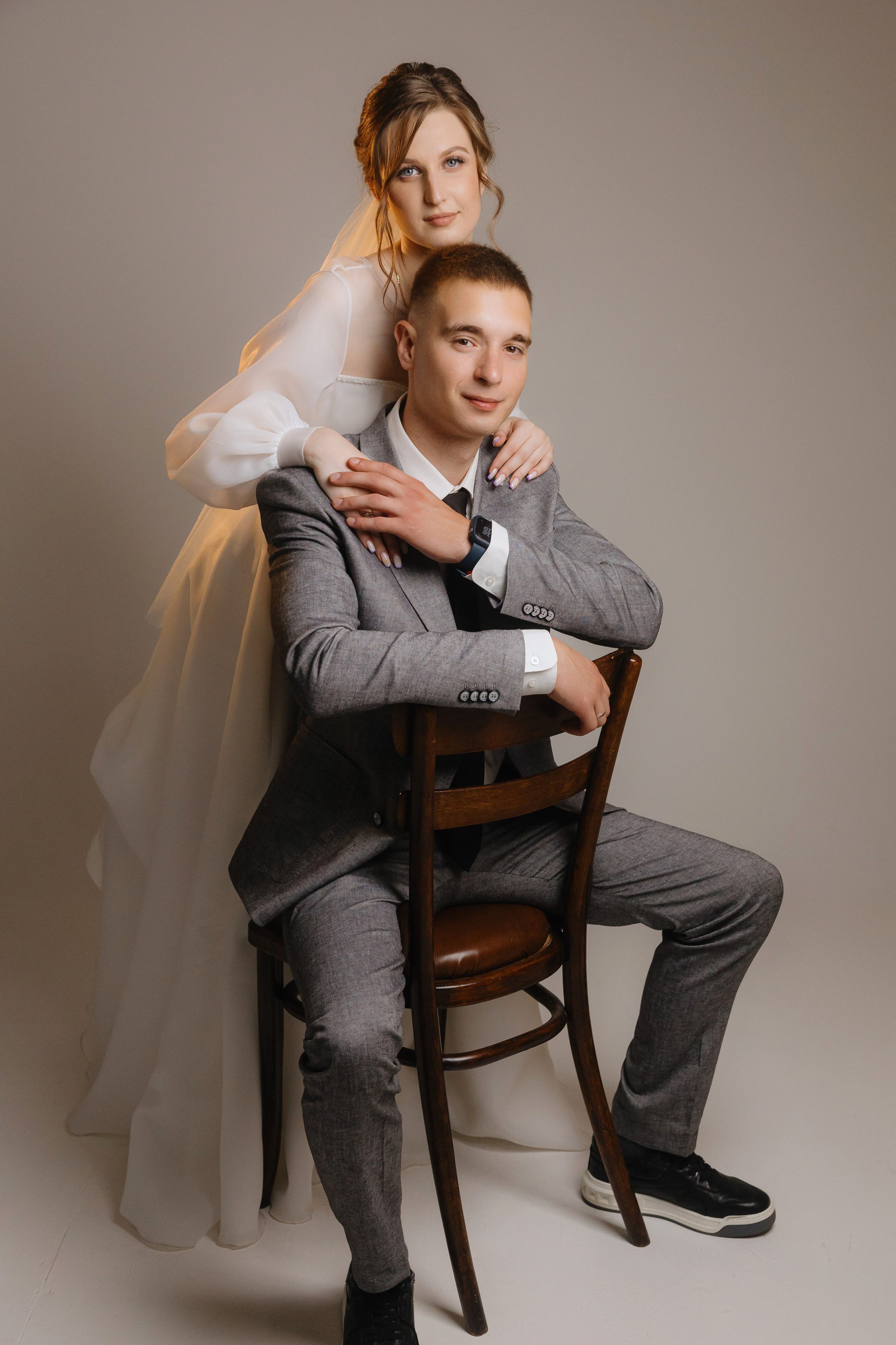 Максим и Карина. Фотограф Петров Александр Свадьбы, Съемка в студии, Выпускные альбомы г. Балашов