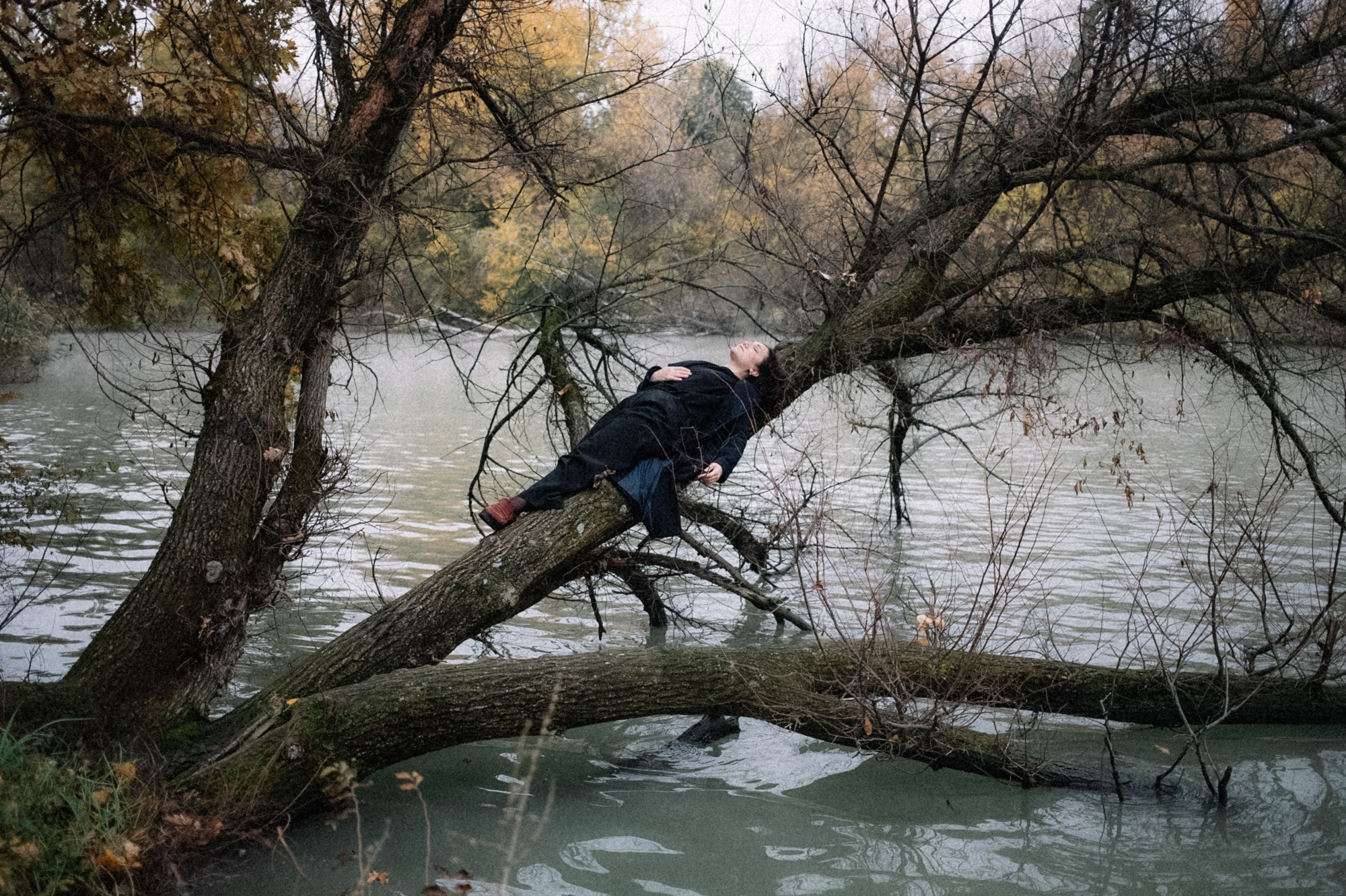 Съёмка актрисы театра Маши Ступченко. Репортажный, промышленный и маркетплейс-фотограф Дмитрий Чернат