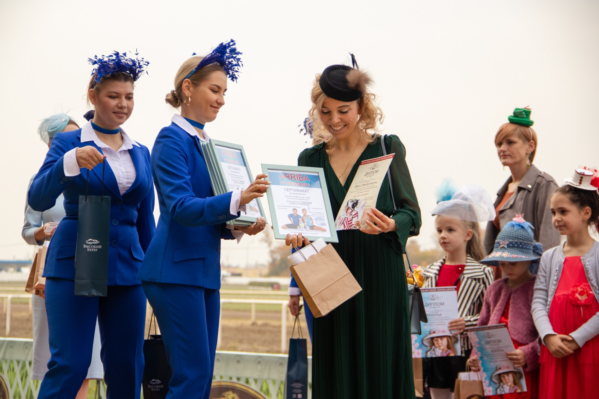 Закрытие скакового сезона на Краснодарском ипподроме. Репортажный, промышленный и маркетплейс-фотограф Дмитрий Чернат