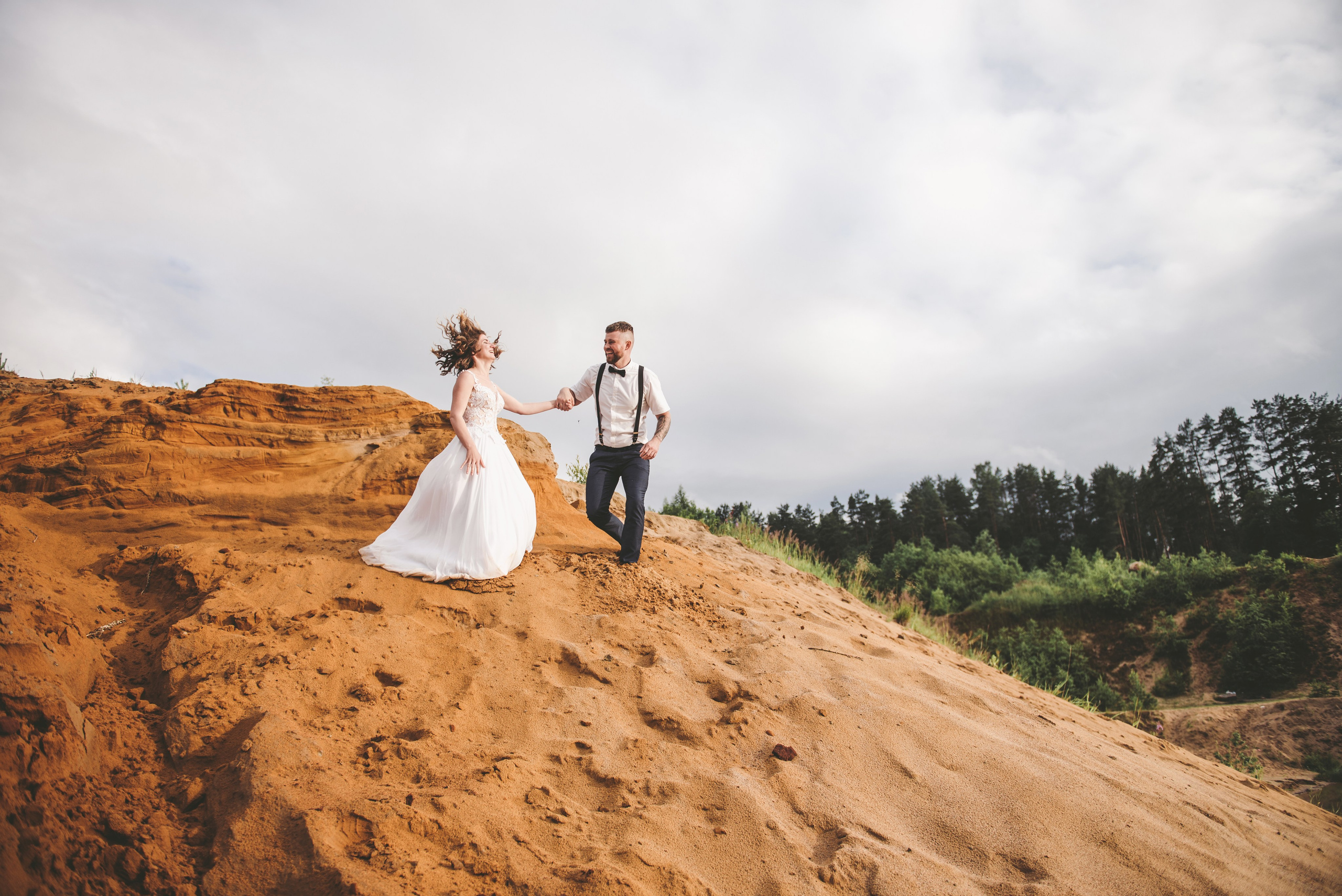 Выездная регистрация на песчаном карьере. Свадебный и семейный фотограф София Невская