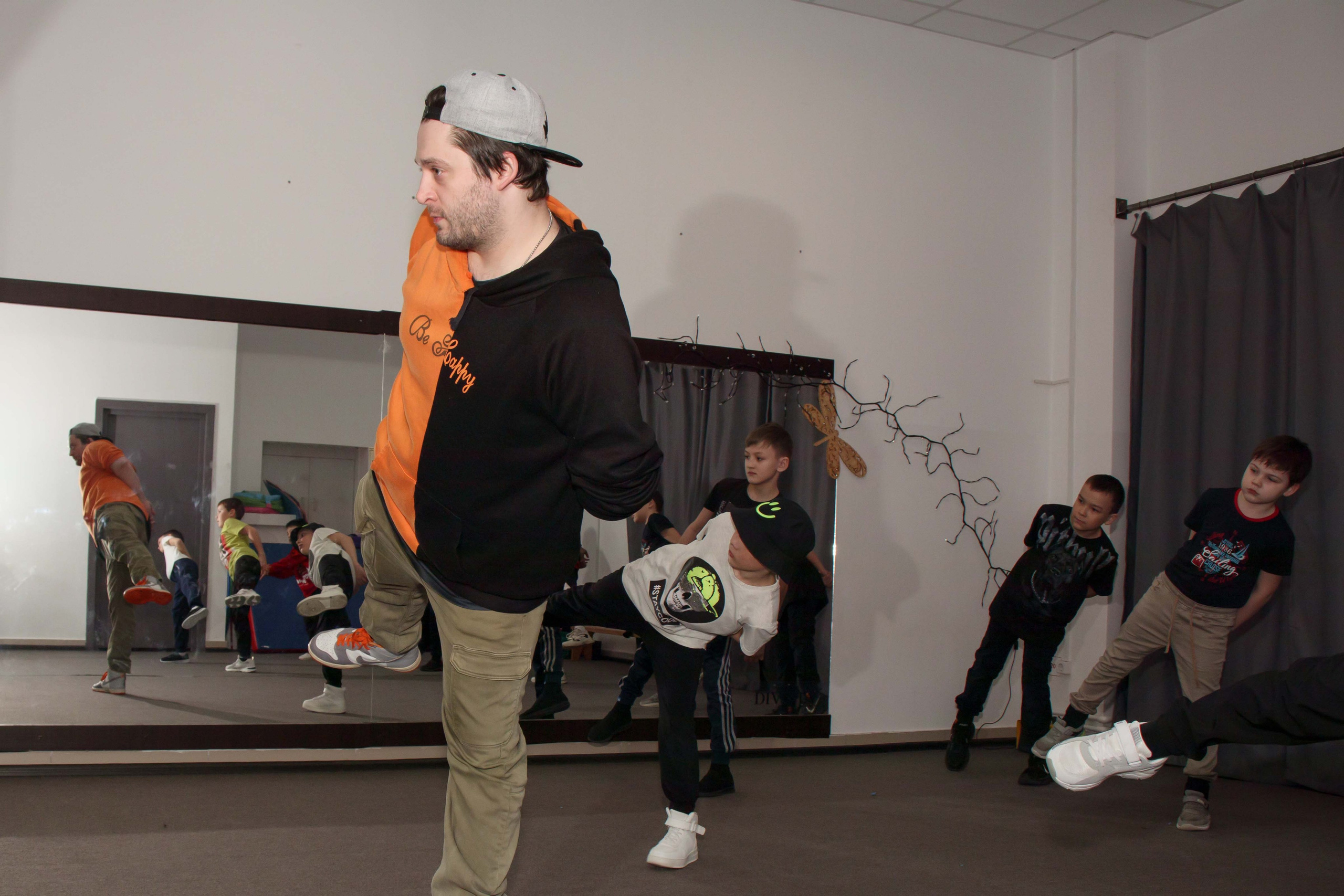 Тренировка в танц. школе. Репортажный Фотограф