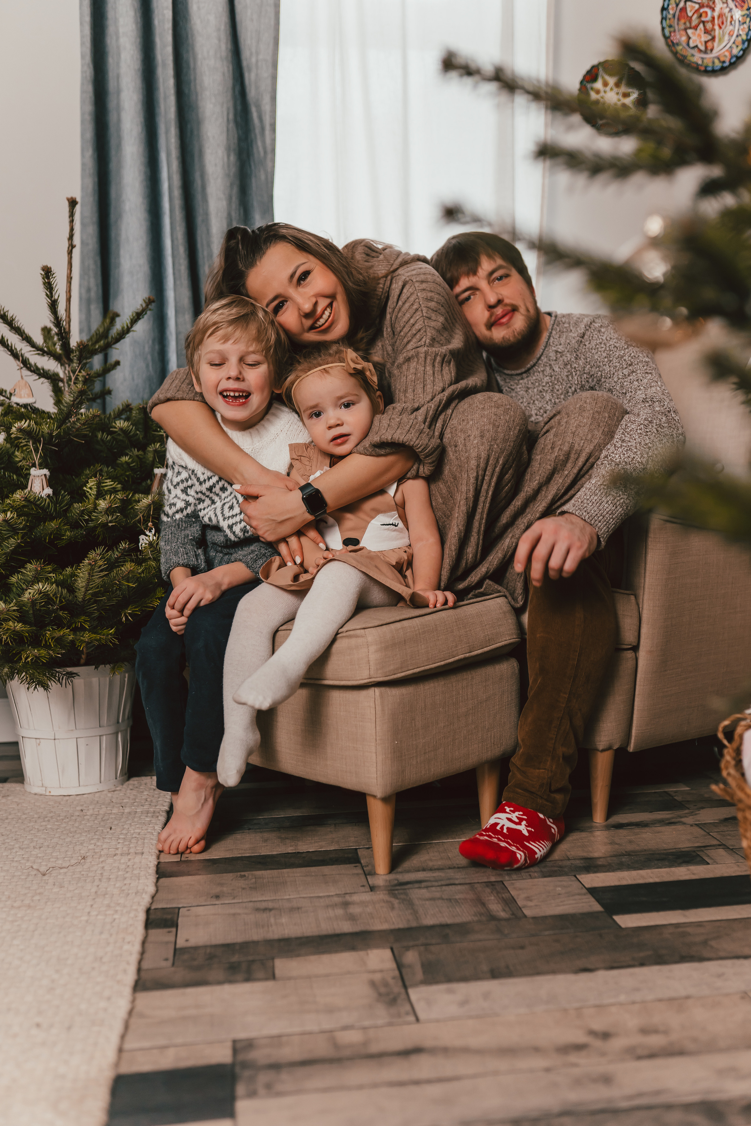 Новый год Аксинья Ваня Даша Никита. Фотограф новорожденных Москва, Домодедово