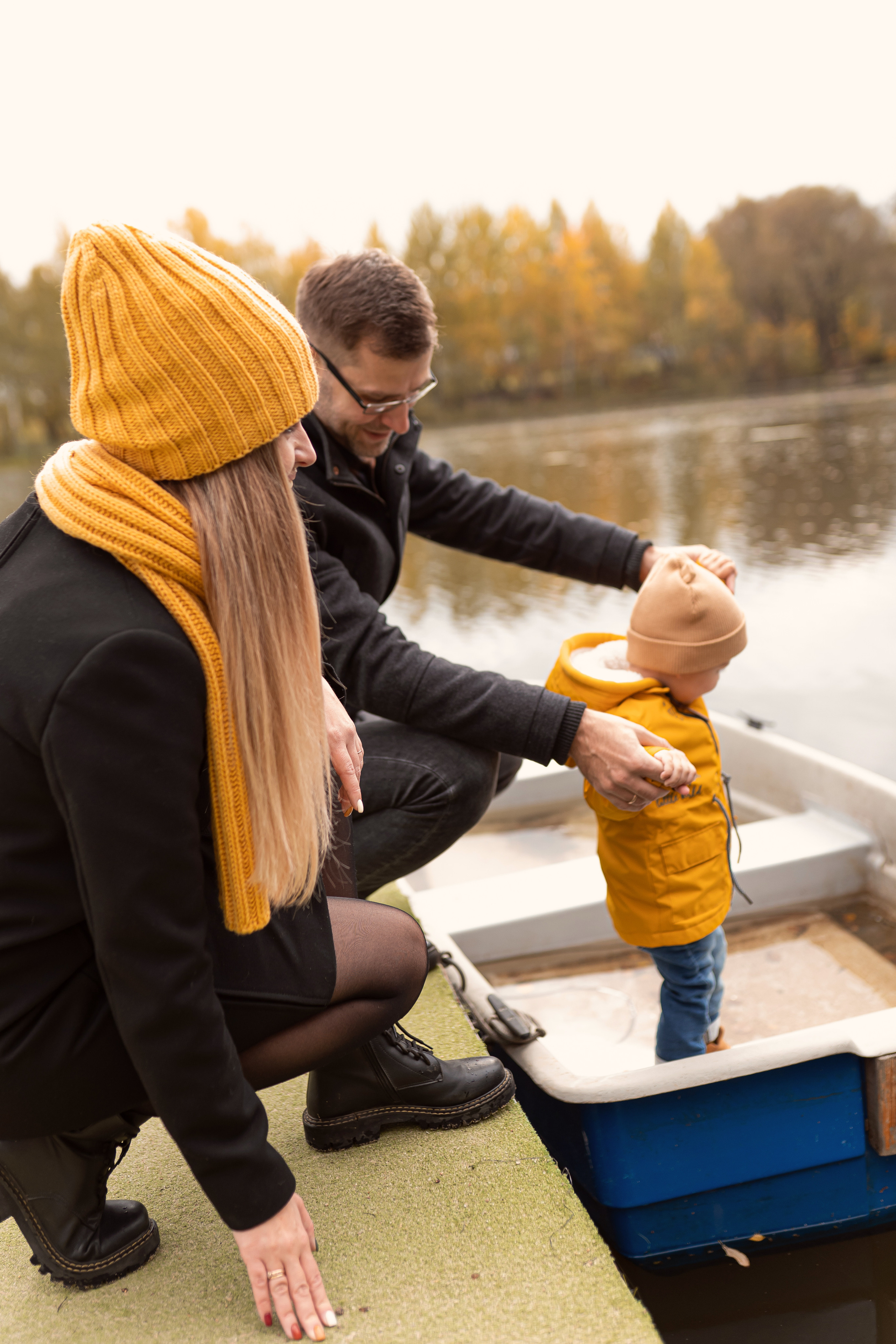 Осенняя прогулка Мишеньке 2 года. Фотограф новорожденных Москва, Домодедово
