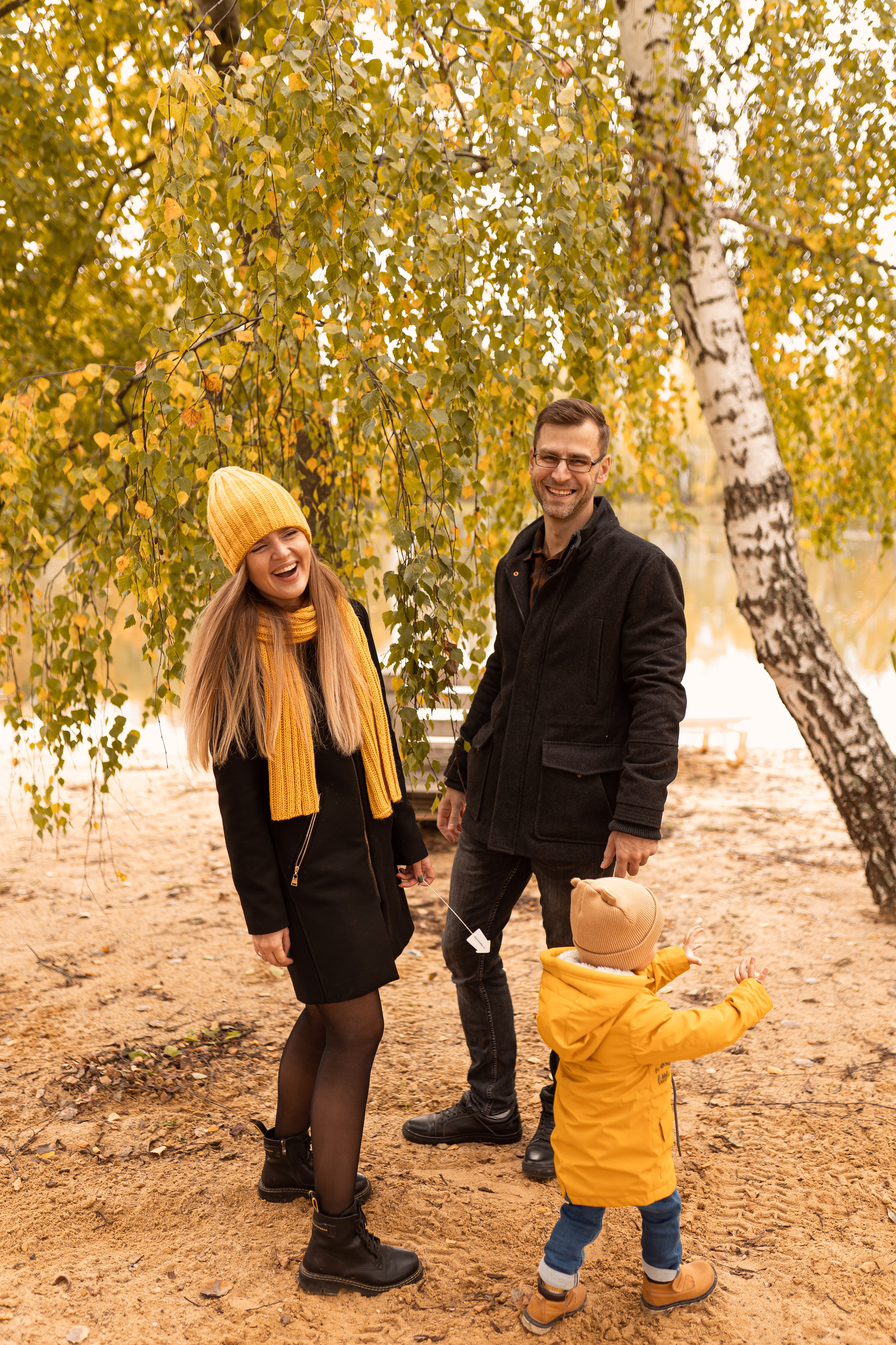 Осенняя прогулка Мишеньке 2 года. Фотограф новорожденных Москва, Домодедово