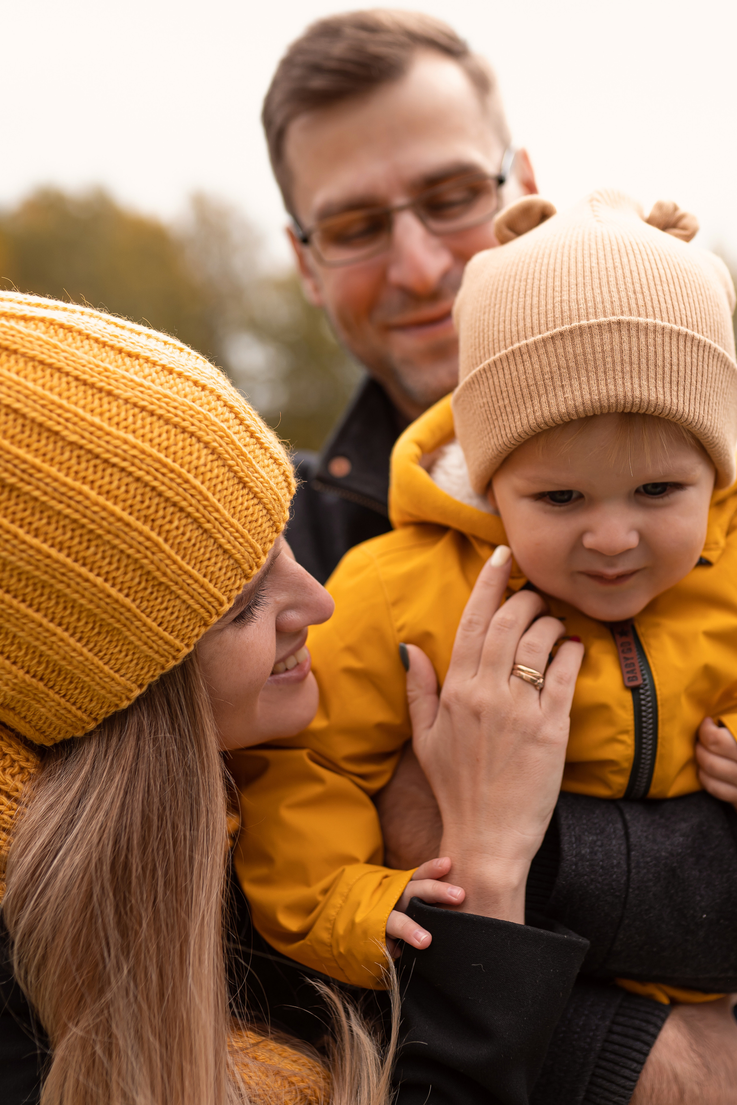 Осенняя прогулка Мишеньке 2 года. Фотограф новорожденных Москва, Домодедово