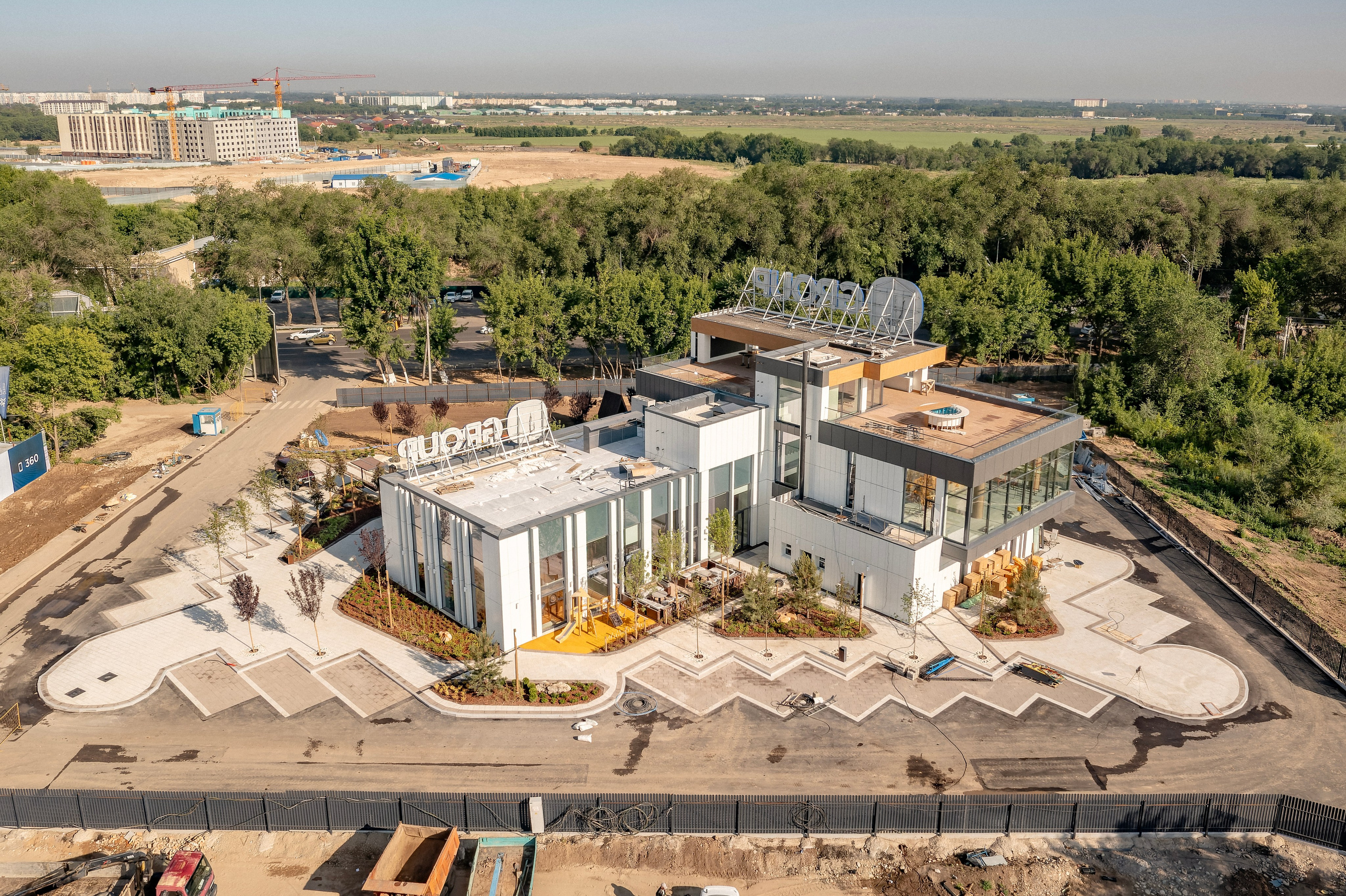 Алматы, ход строительства отдела продаж Bi Group Dream City Tech, июнь 2025. Интерьерный фотограф Алматы