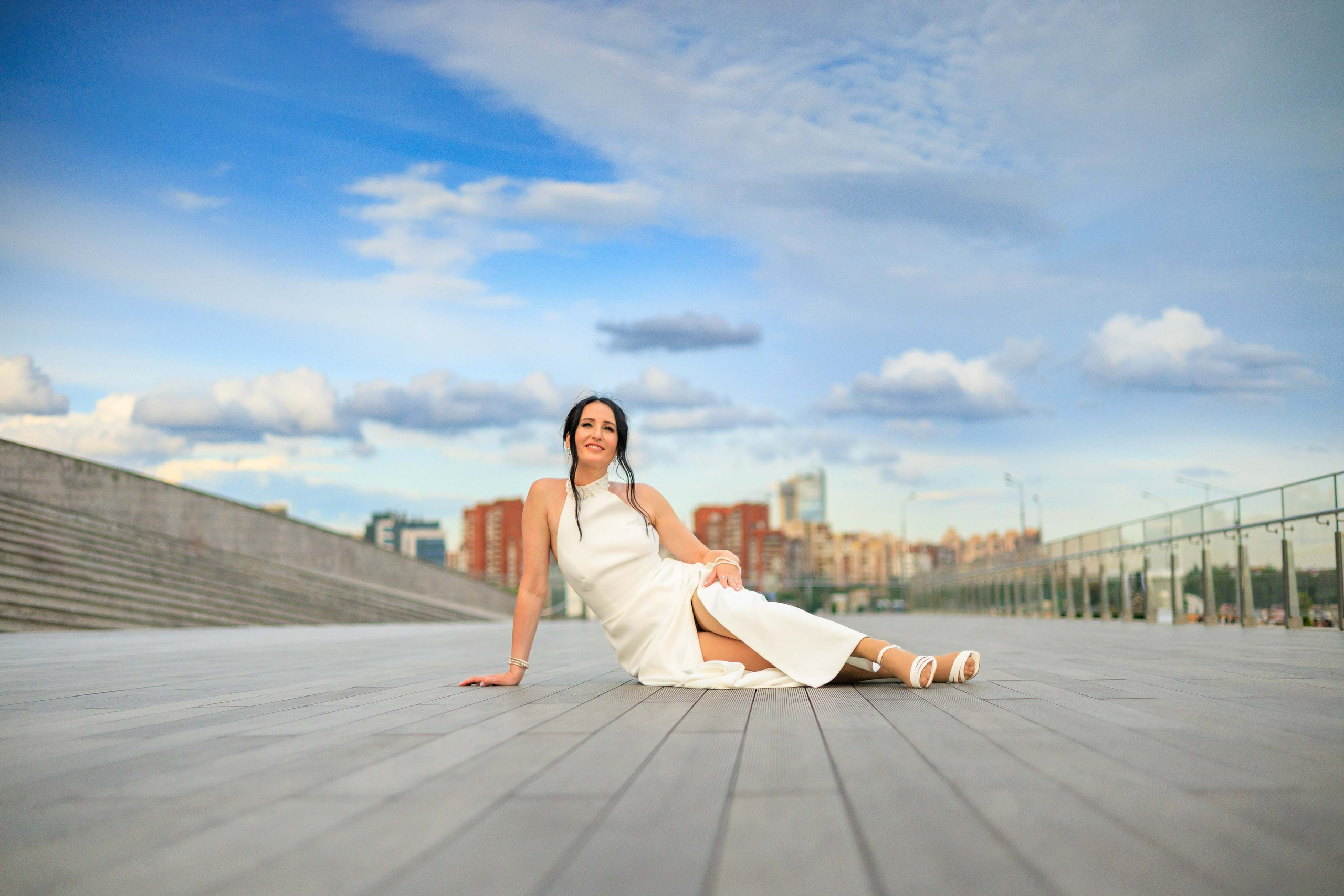 невеста рядом с набережной Лахта Центра