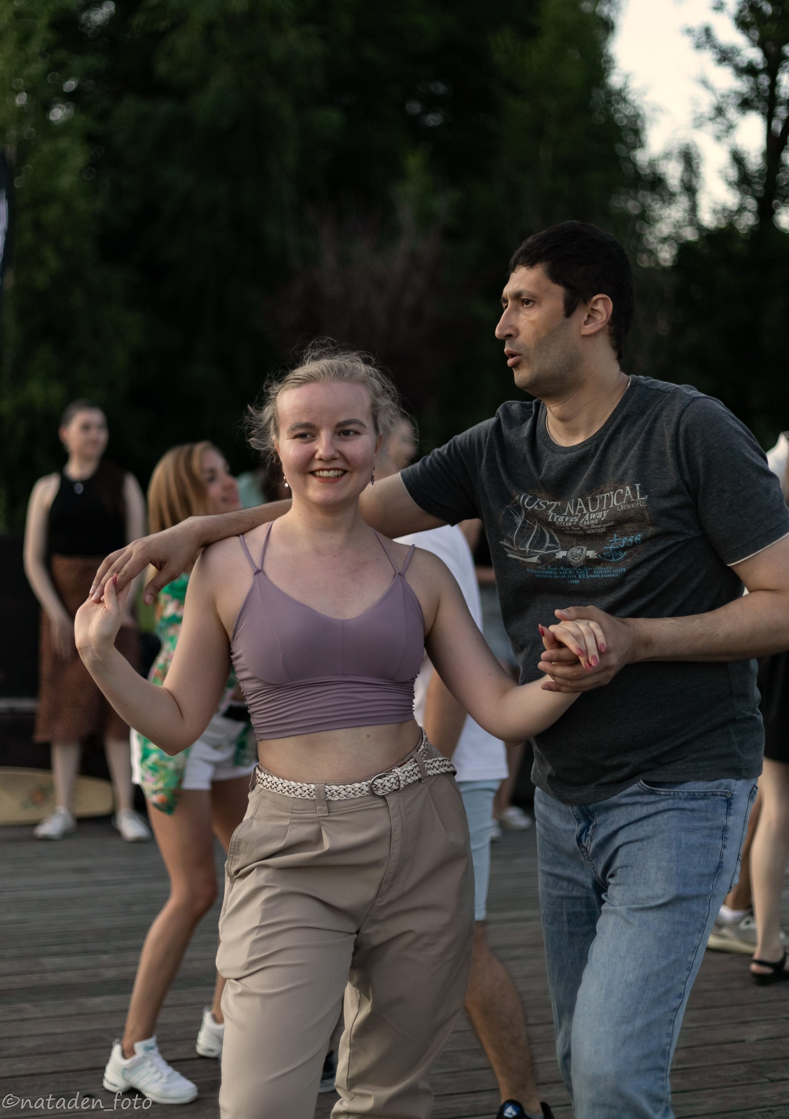 Летние танцы на берегу Финского залива. Фотограф в Санкт-Петербурге Наталия Денисова