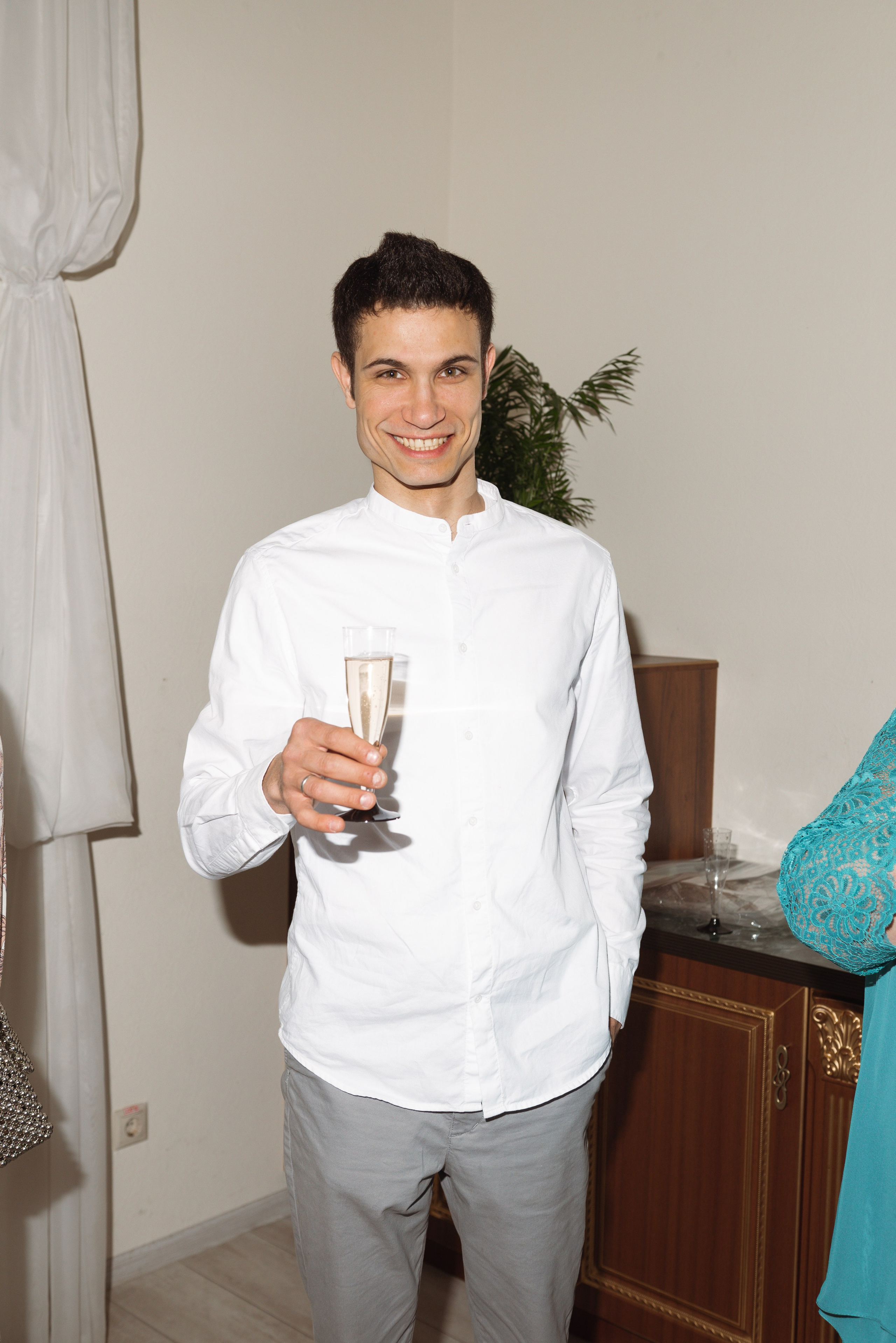 Роспись в ЗАГСе ВДНХ. Фотограф Москва Настя Профотовна. Репортажные, свадебные и контент фотосессии