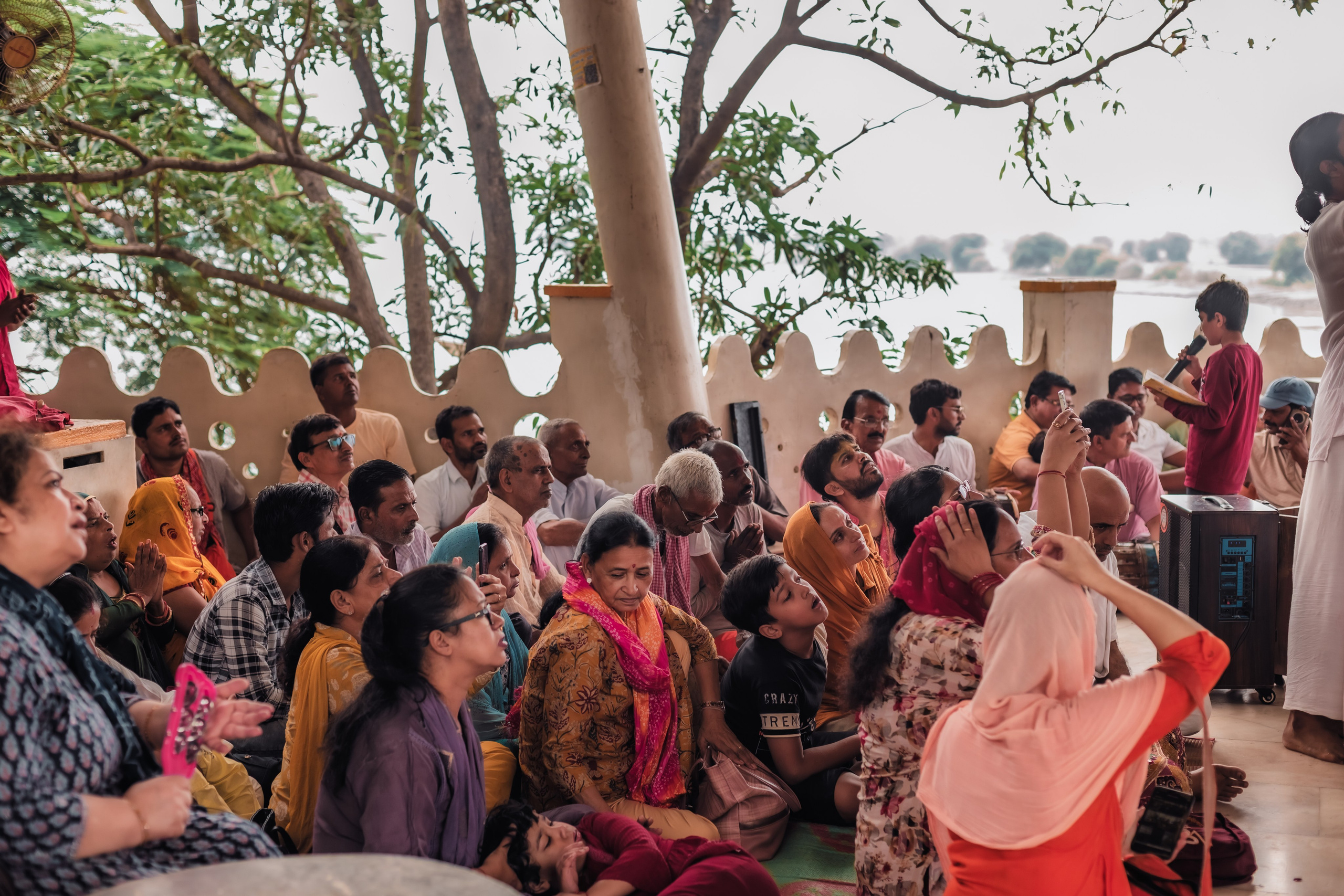 Abhisheka Devraha Baba on Sri Devdas ji maharaj bd. Mariam Bagdasaryan