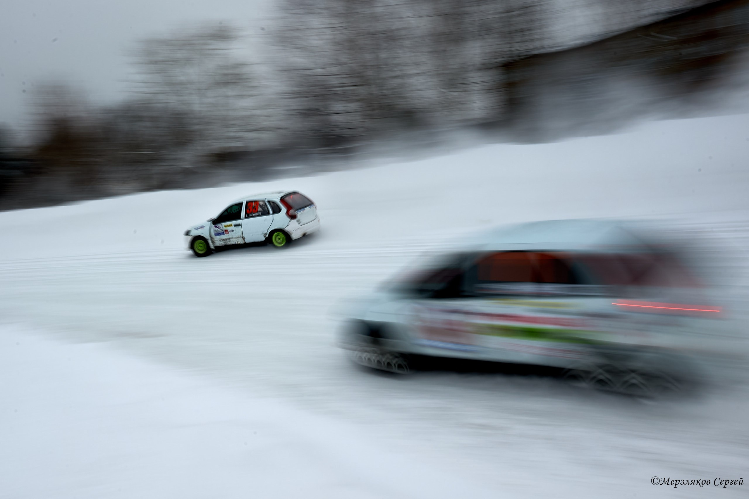 Трековые автогонки на льду Чемпионат России. Спортивный репортажный фотограф в Ижевске Сергей Мерзляков