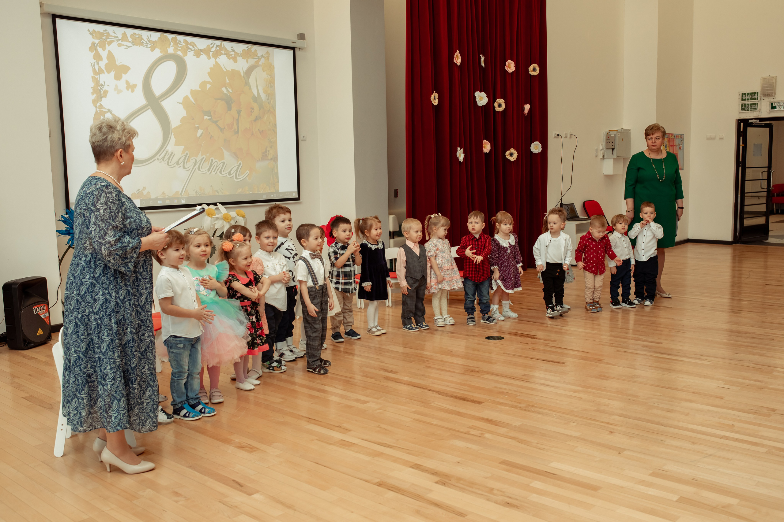 Праздник весны в детском саду. Семейный и детский фотограф в Москве Дорогова Екатерина