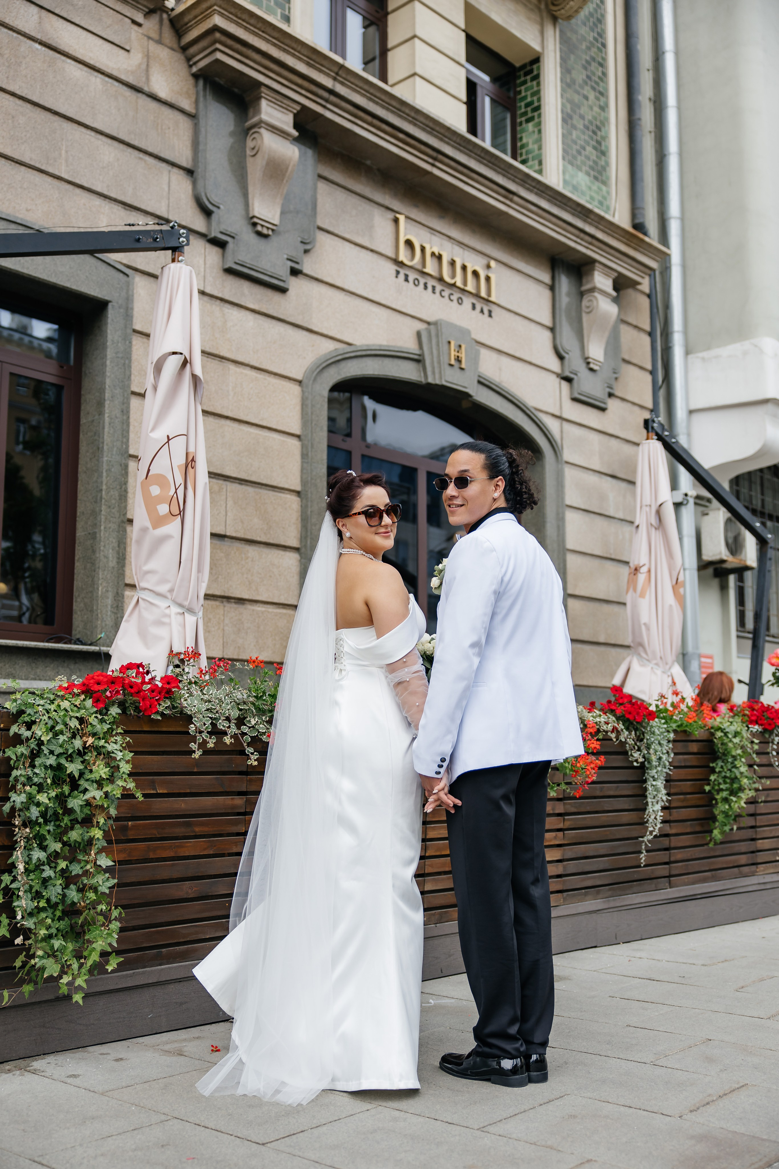 Сборы, прогулка, роспись. Фотограф, видеограф на свадьбу в Москве Никита Назаров