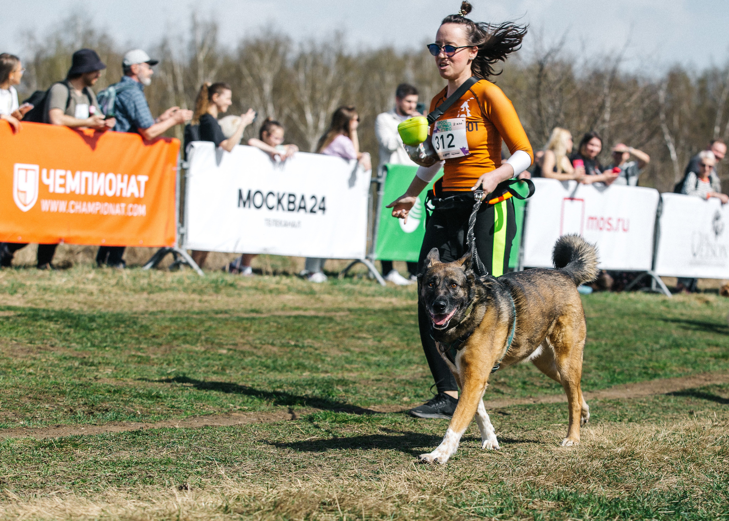 Кросс «Быстрый пёс» 2025. Репортажный фотограф в Москве