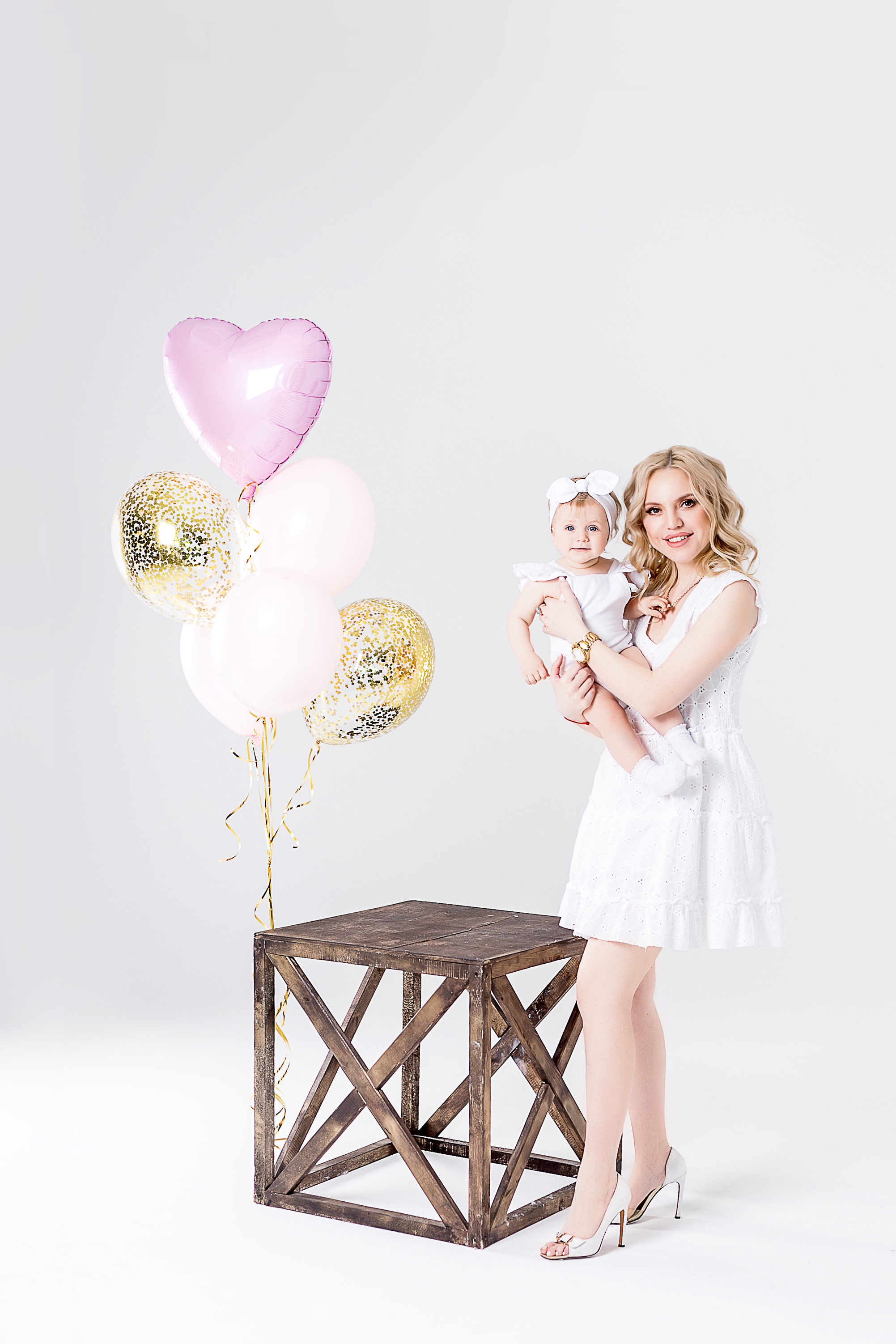 Семейная фотосессия в студии. Детский и семейный фотограф в Стерлитамаке Миронова Юлия