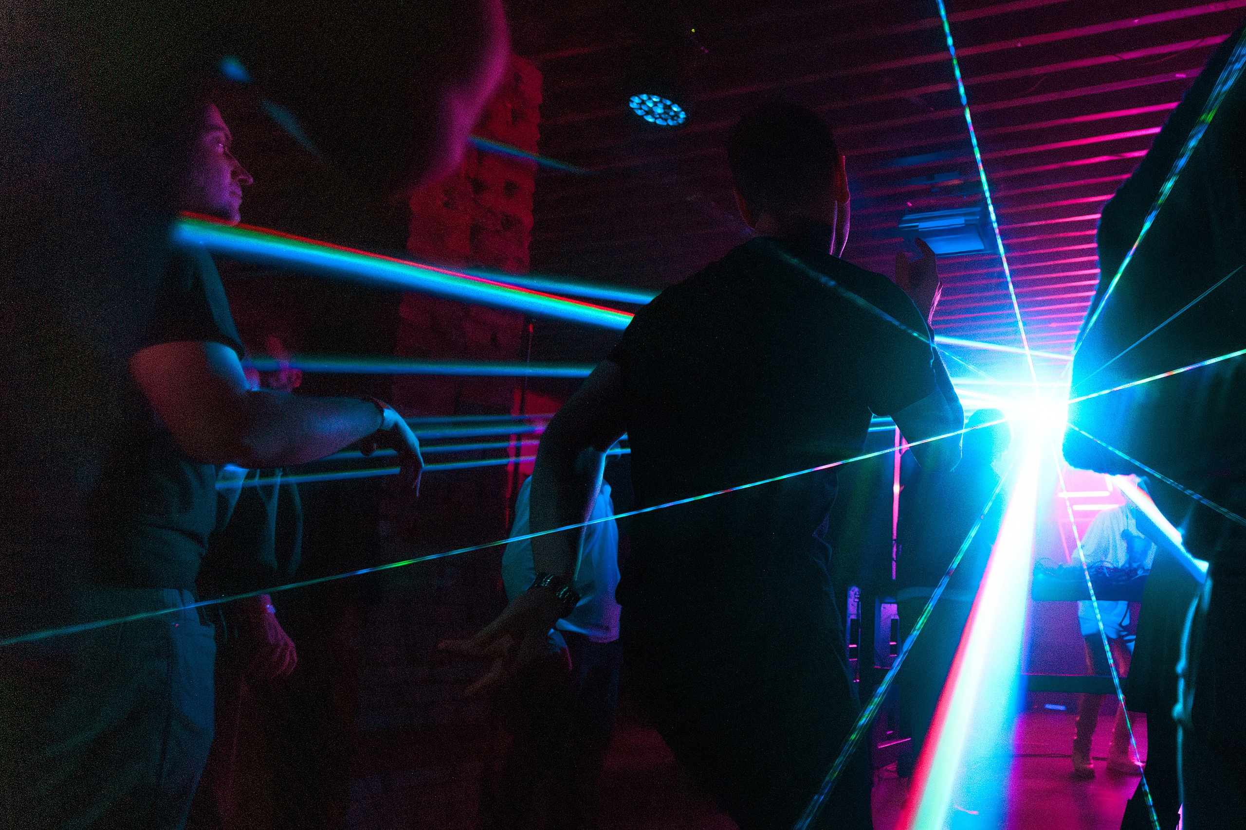 Denis Kenzo. Репортажный фотограф Екатеринбург | Яркий, качественный репортаж | Концерты, клубы, репортаж, праздники, корпоративы