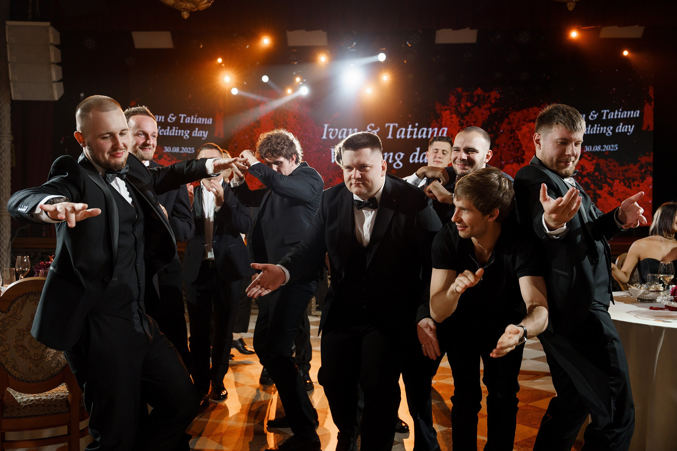 Эмоциональная свадебная фотосъемка в концертном зале Veneziano. Саша Потапкин Фотограф. Сочи, Екатеринбург, Москва