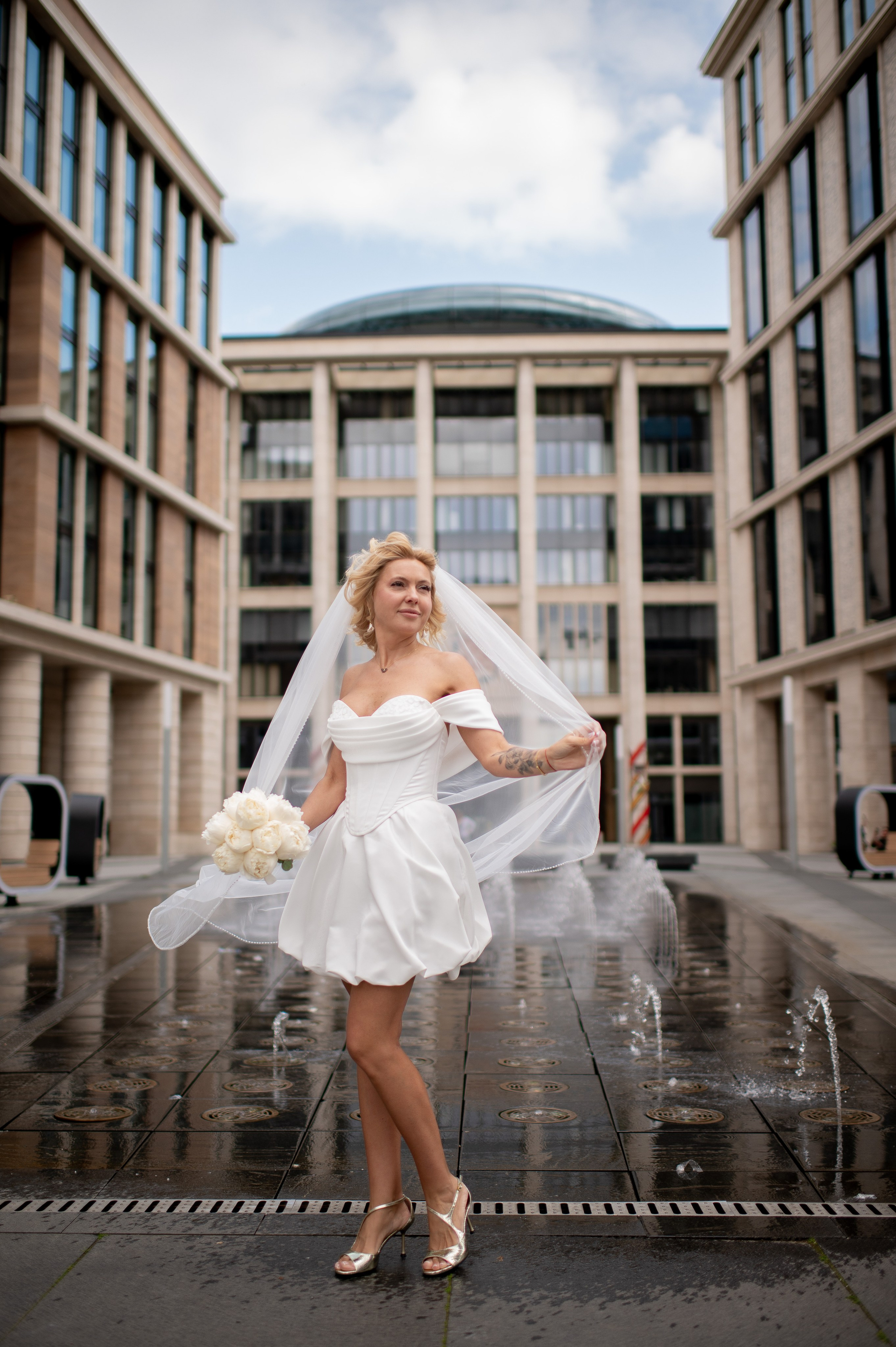 Юлия и Павел (сборы невесты, Невская ратуша, красный Buick, прогулка по рекам на катере). Портретный, семейный и свадебный фотограф в Санкт-Петербурге и в Пушкине Ширяев Денис