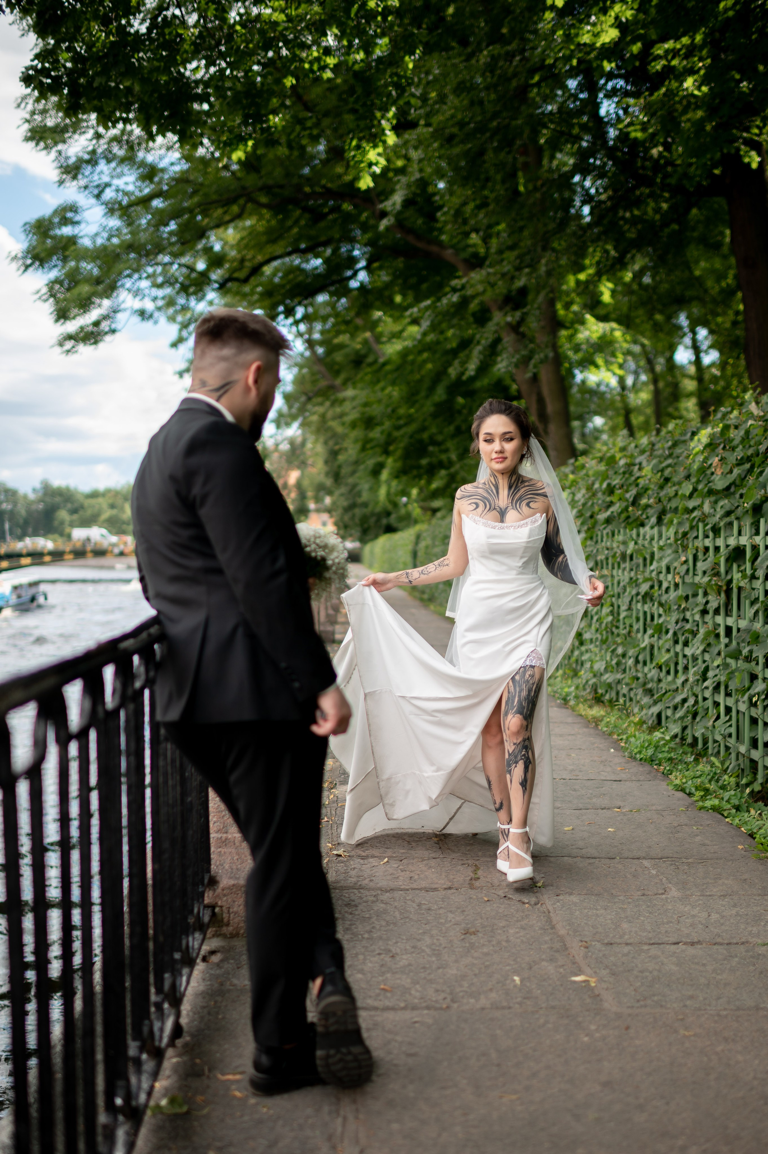 Диана и Евгений (маршрут № 1 в Питере: Исаакиевская площадь, красные маркизы Астории, набережная Мойки, Дворец Штиглица и Летний сад). Портретный, семейный и свадебный фотограф в Санкт-Петербурге и в Пушкине Ширяев Денис