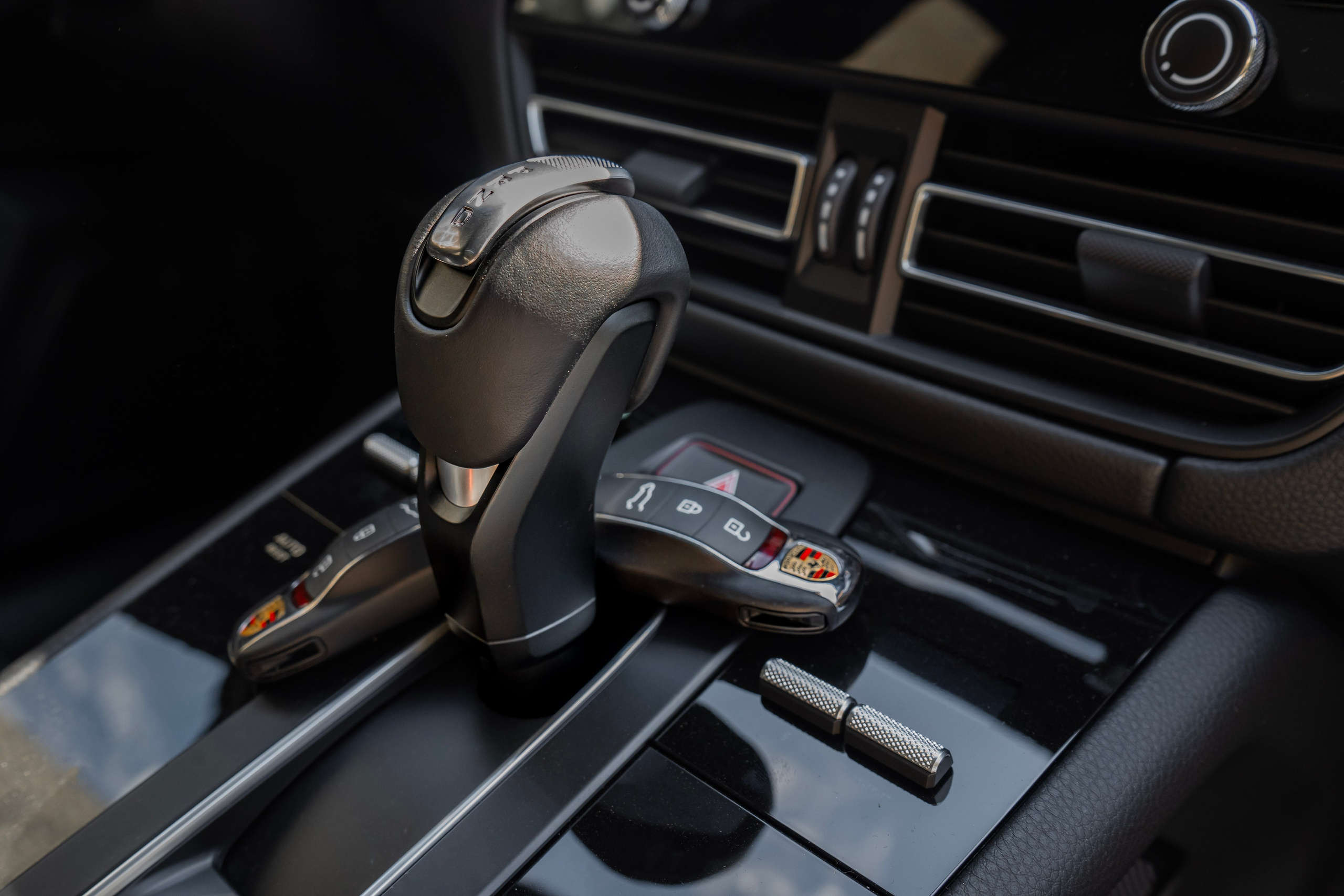 Porsche Macan. Автомобильный фотограф Ногинск Денис Городок