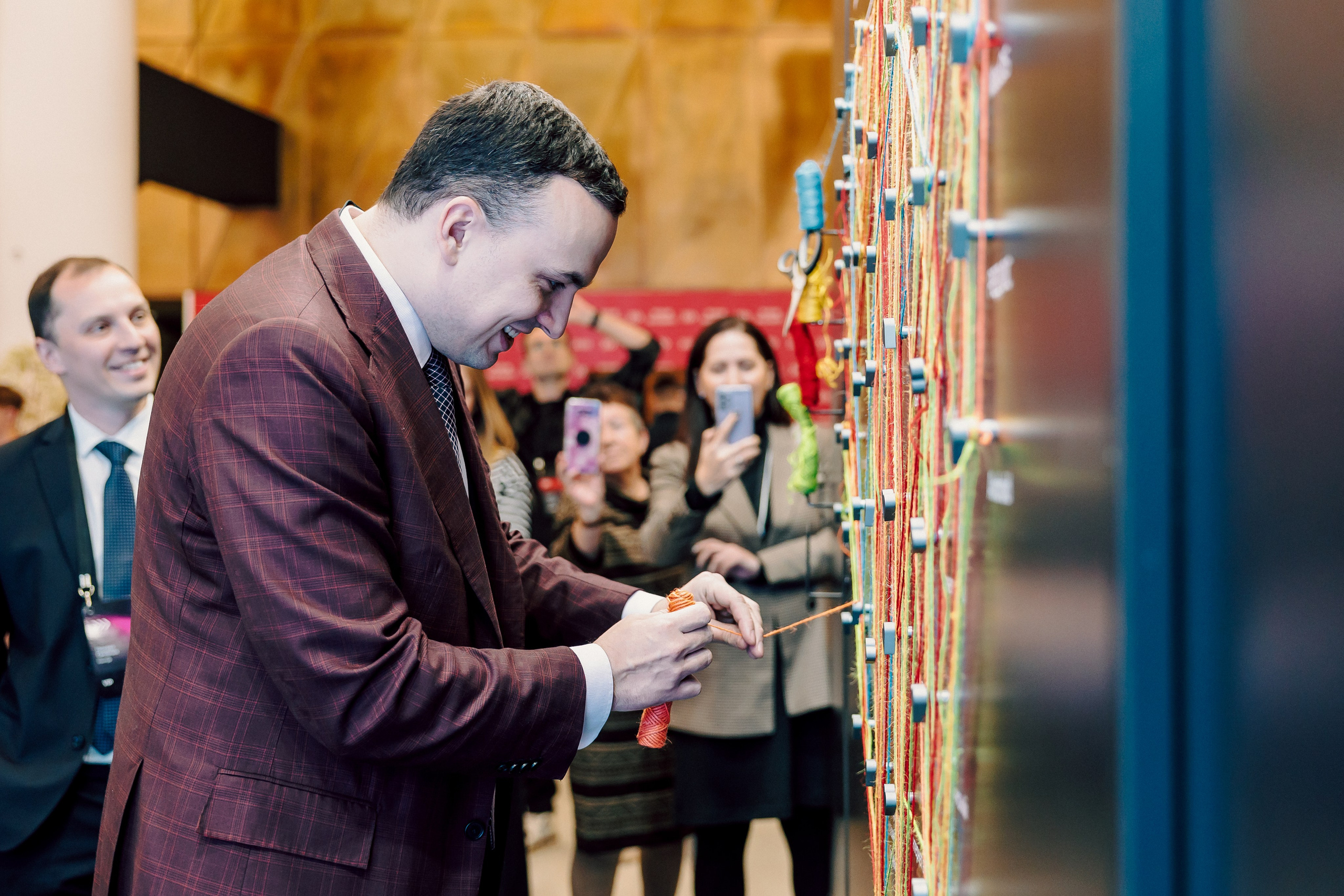 СКБ Контур — Форум будущего — Деловая программа. Лёшка Варзегов — фотограф