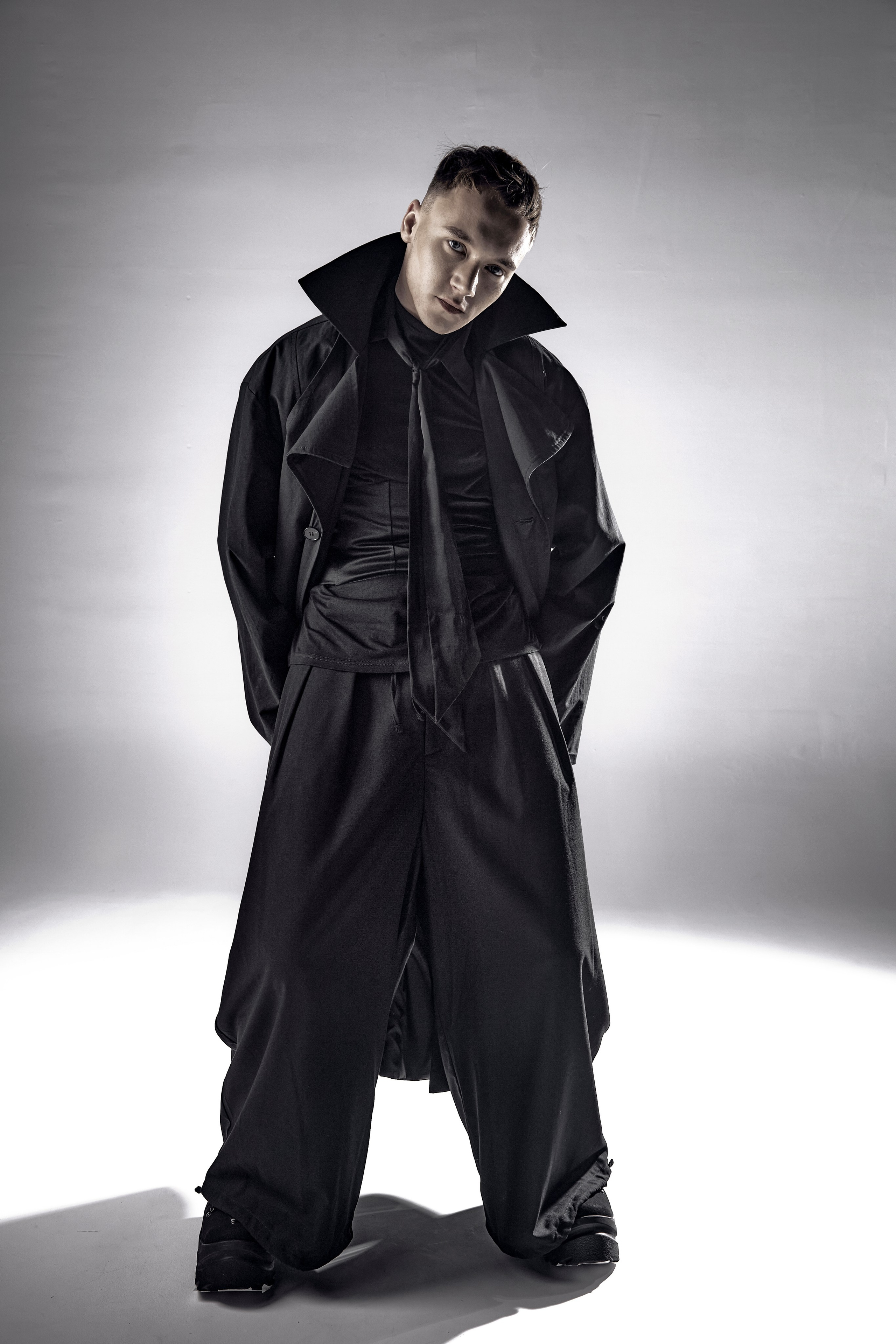 Артём Злобин. Фотограф для брендов Любовь Батина (Спб/Мск)