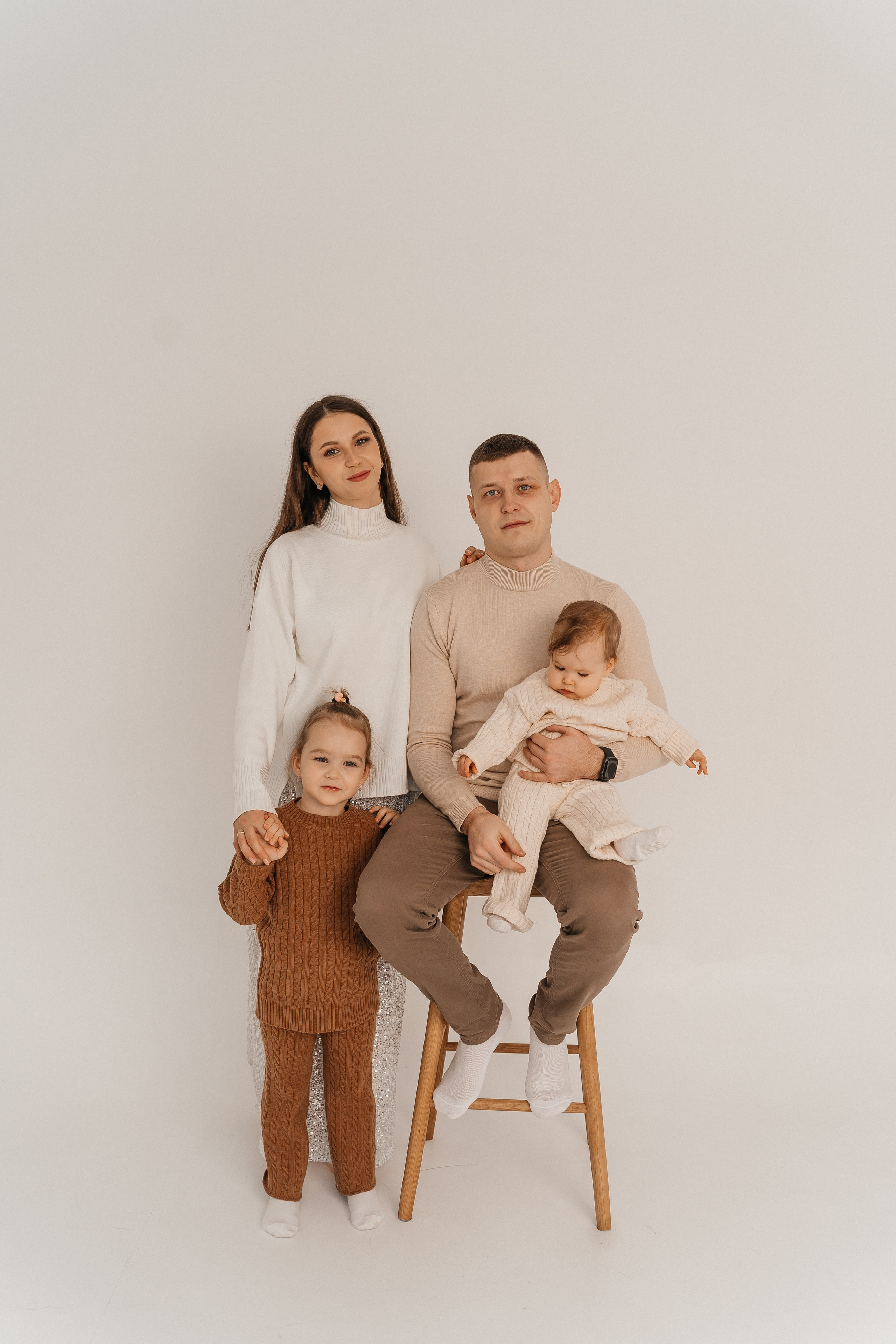 Сережа, Юля, Василиса и Дарина. Волик Мария