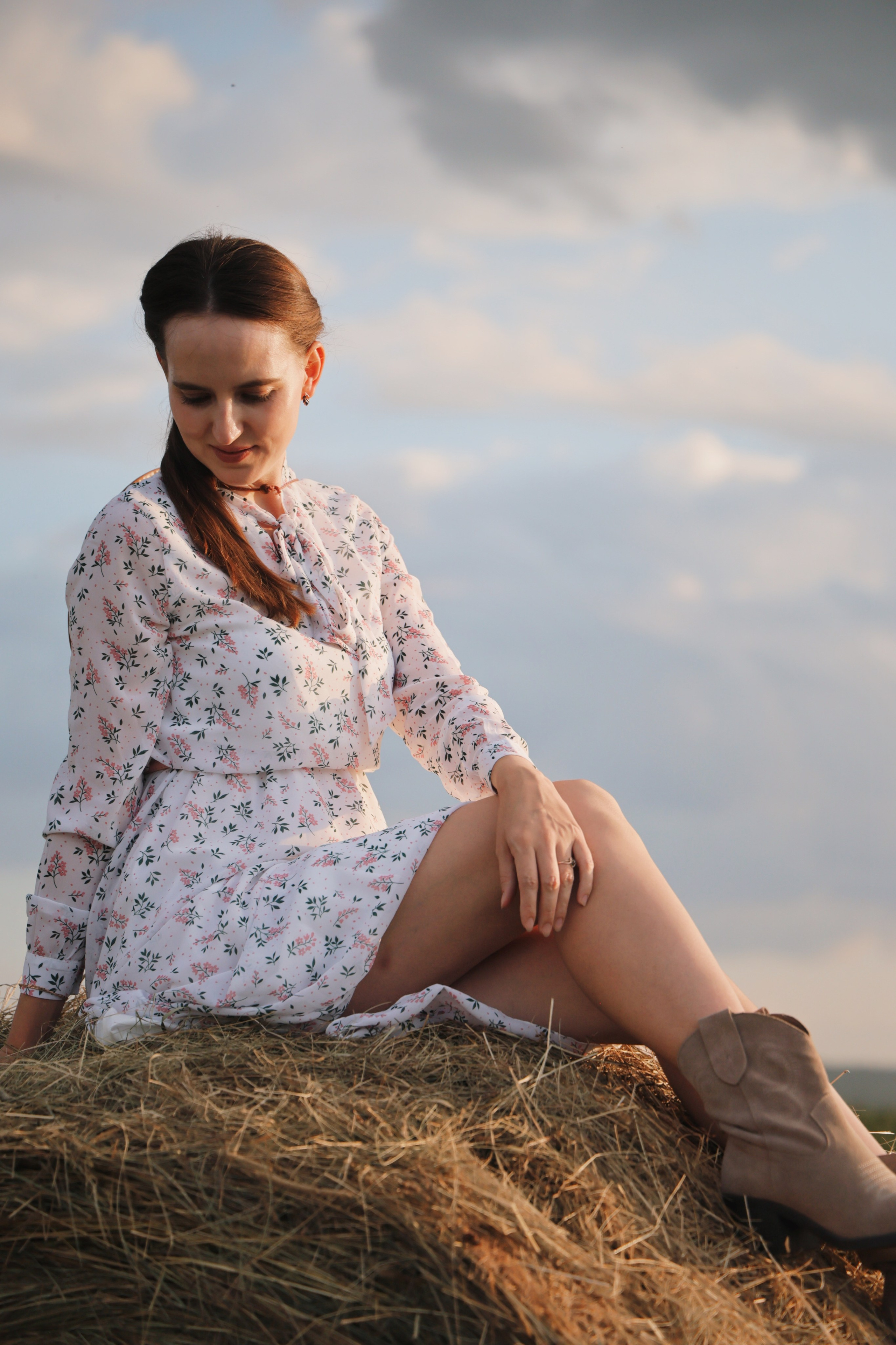 Три девицы на сене). Фотограф Марсель Батыршин