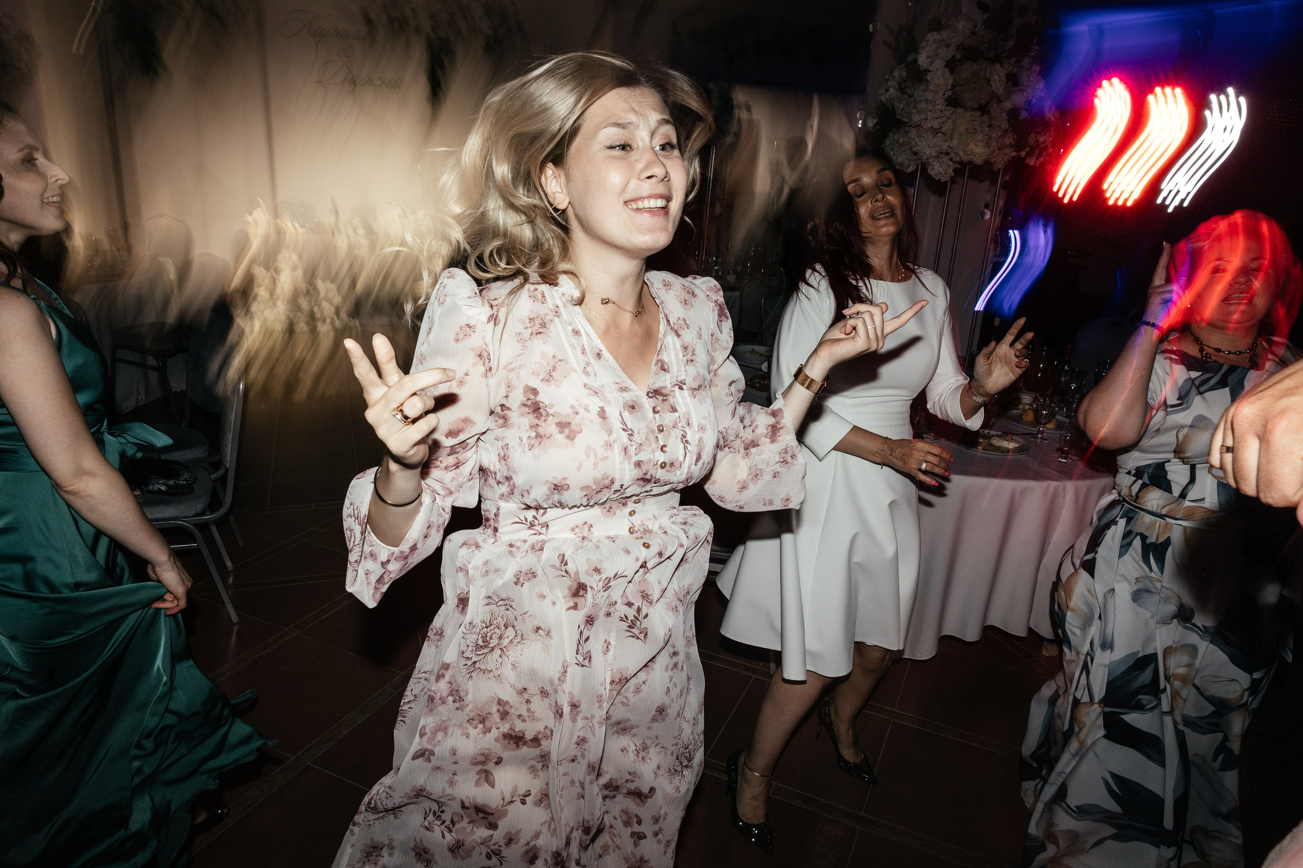 Свадебный фотограф Уфа — Руслан ГабдлисламовЖивые эмоции, красивые кадры, воспоминания на всю жизнь.Работаю по всей Республике Башкортоста. Свадебный фотограф Уфа Руслан Габдлисламов