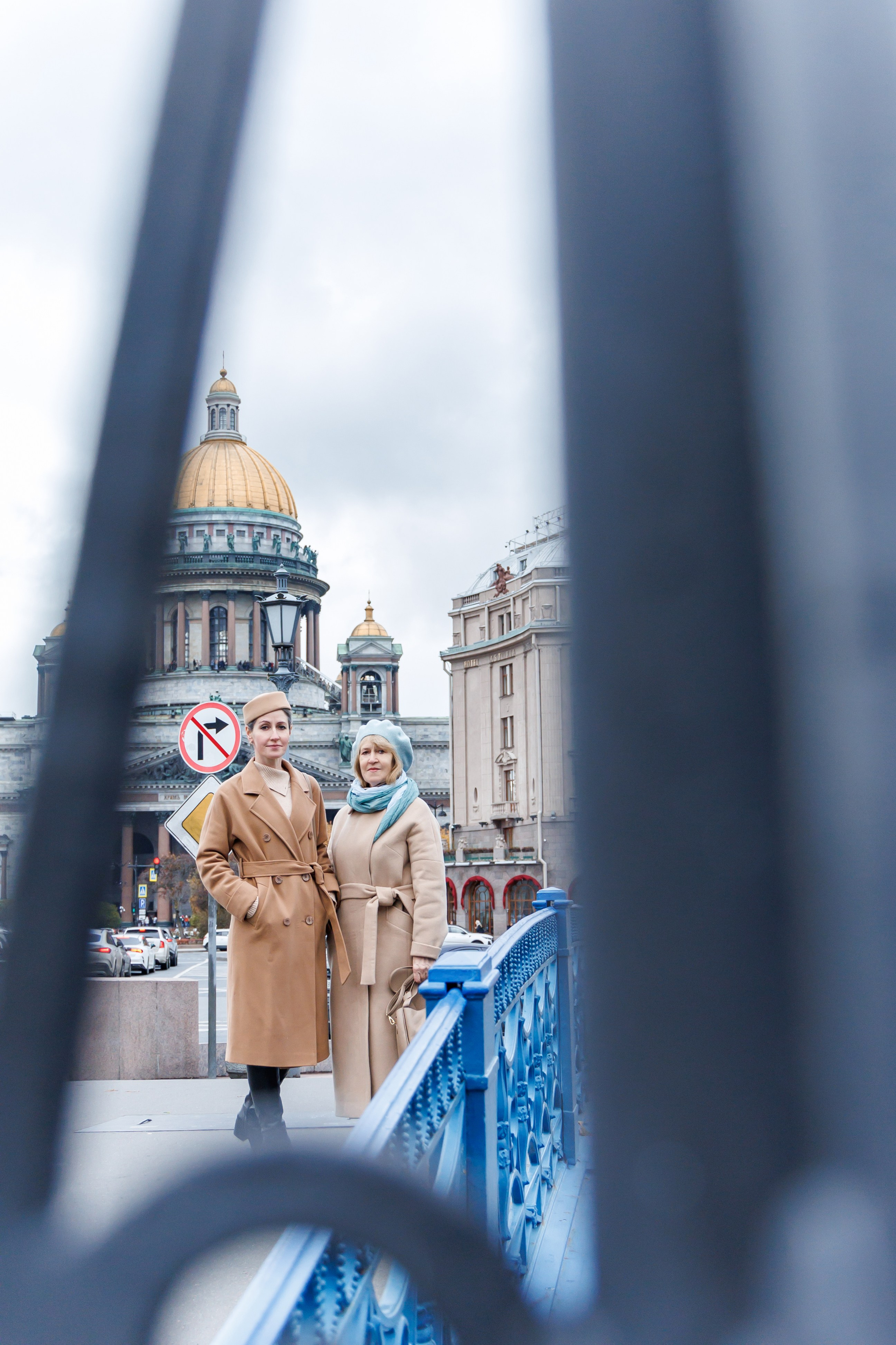 Две улыбки над Невой. Детский и семейный фотограф Афанасьева Ольга. Санкт-Петербург