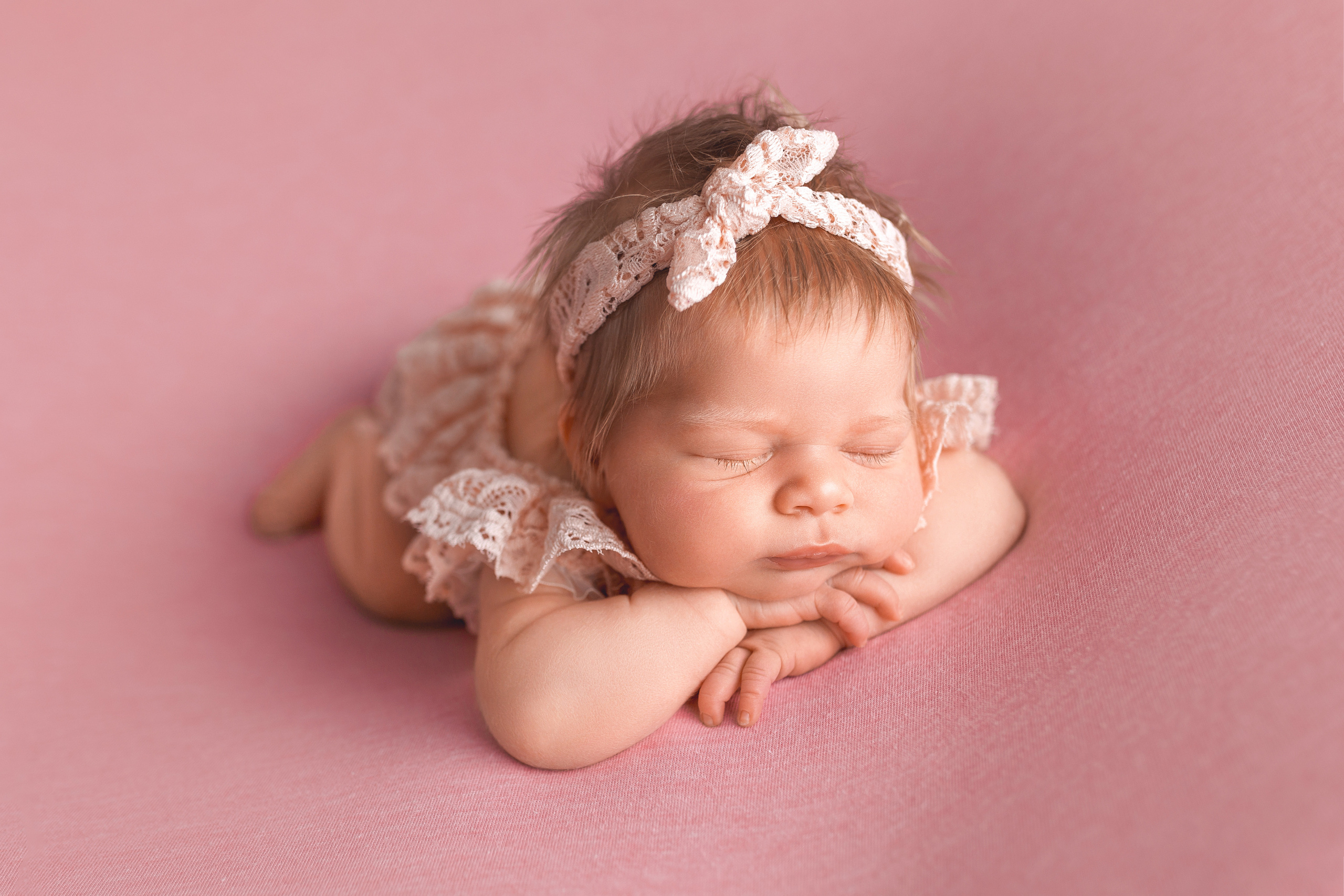 Фотограф новорожденных в Волковыске Валя Легкова