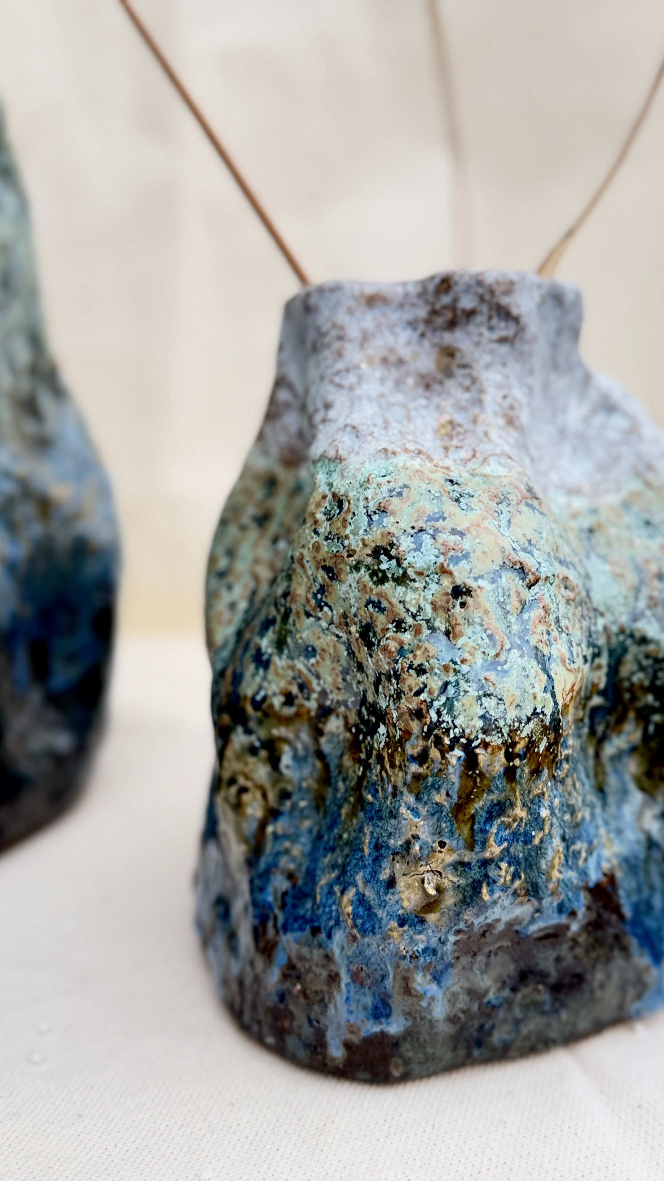 Парные вазы «Послание в бутыле». Арт-керамика Катерины Жизневской