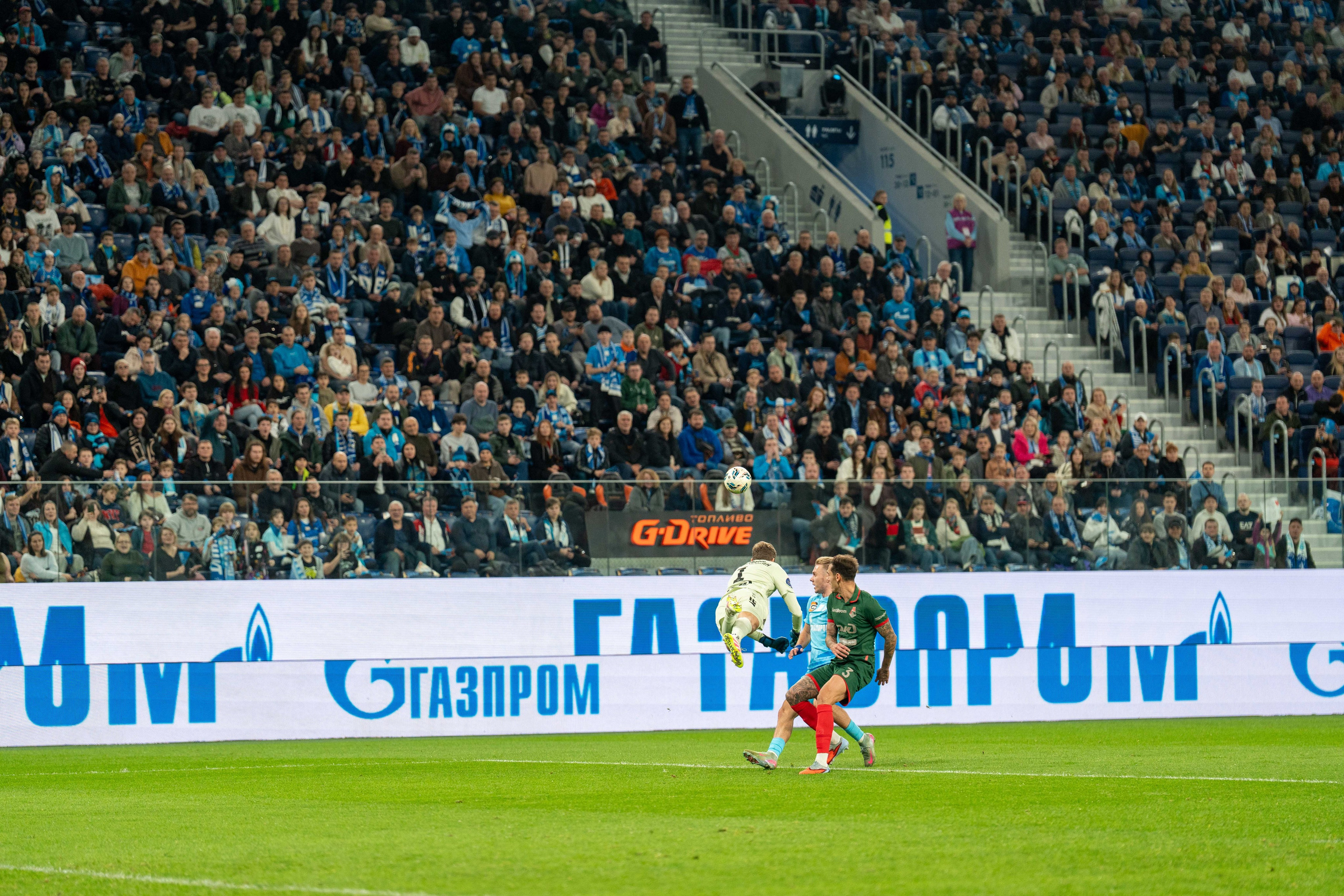 Зенит — Локомотив: фотогалерея 14-го тура РПЛ на Газпром Арене | Антон Гауф. Спортивный фотограф в Санкт-Петербурге | Антон Гауф