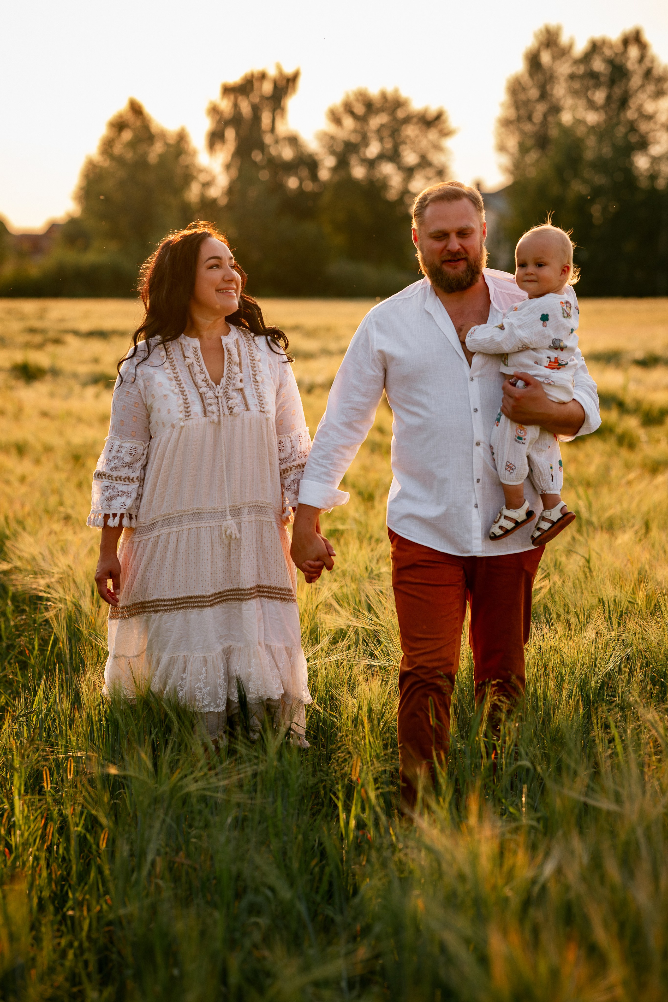Фотосессия в пшенице. Женский и семейный фотограф в Москве Виктория