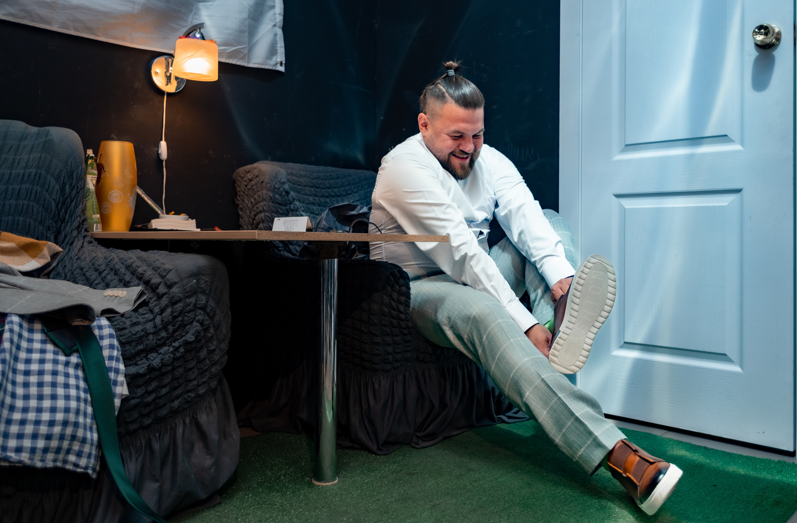 Стас. Сборы жениха. Фотограф Наталья Горелова. Мирный, Плесецк, Архангельск