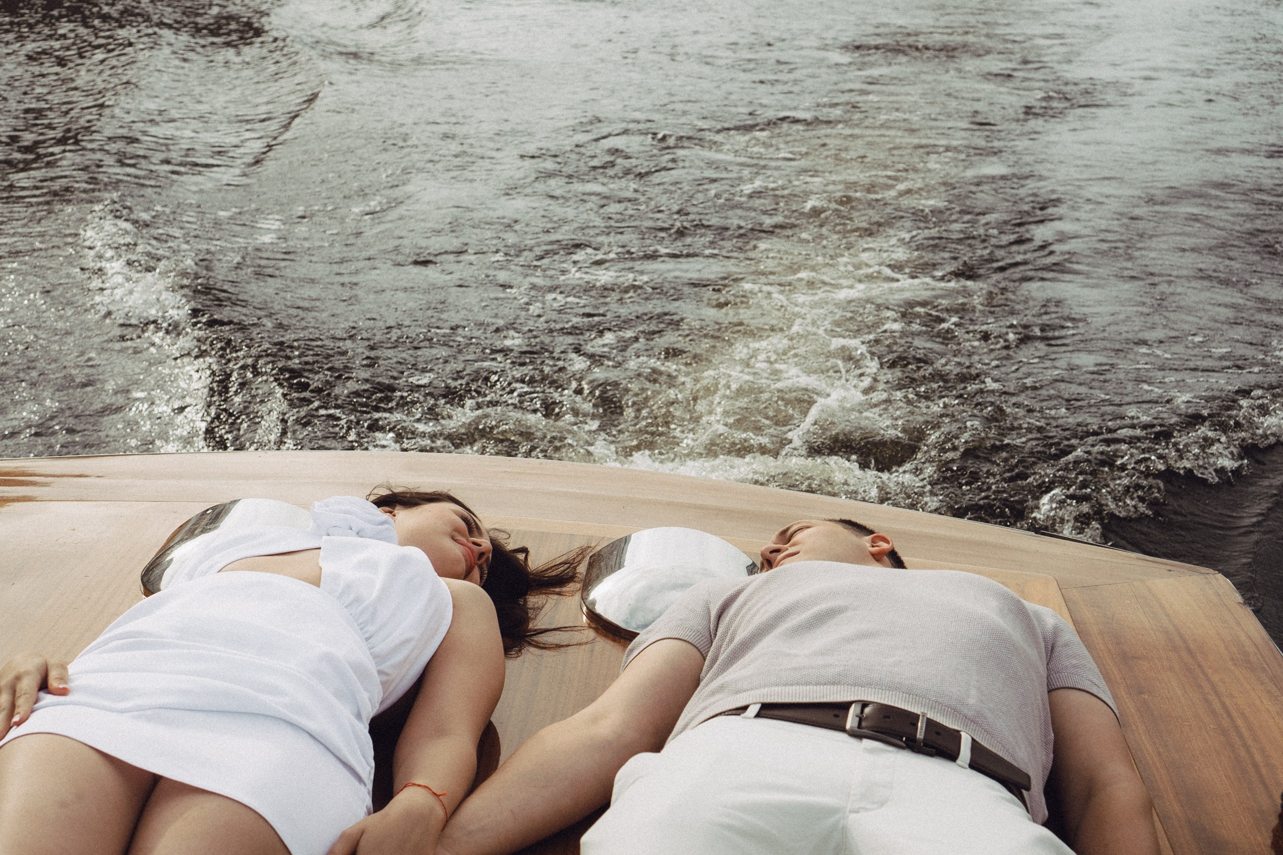 СВАДЕНБНАЯ СЬЕМКА НА КАТЕРЕ ПО КАНАЛАМ САНКТ-ПЕТЕРБУРГА И В АКВАТОРИИ НЕВЫ. Профессиональный фотограф, Санкт-Петербург — Виктория Богомолова