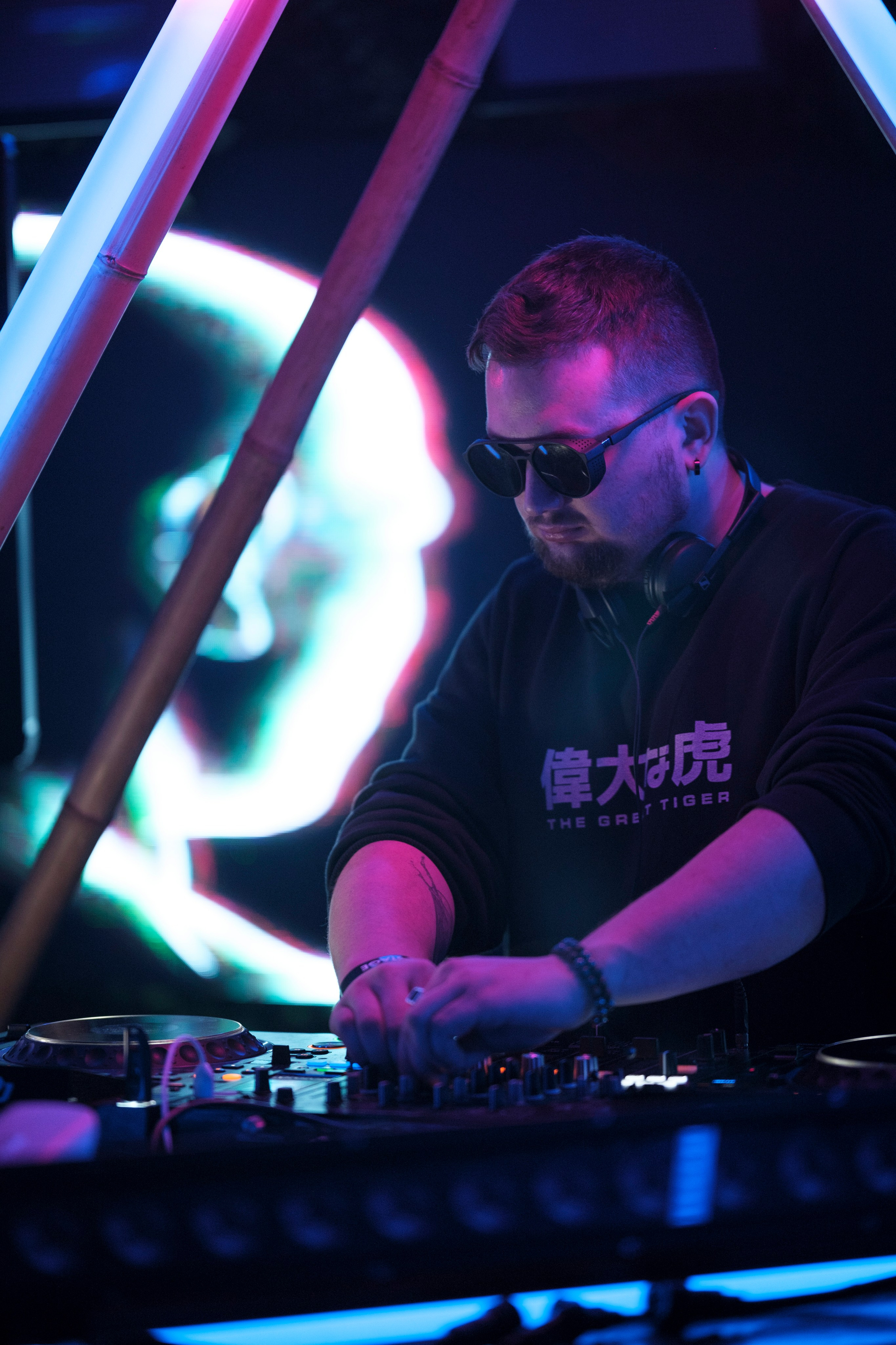 Embargo 3/02. Главная