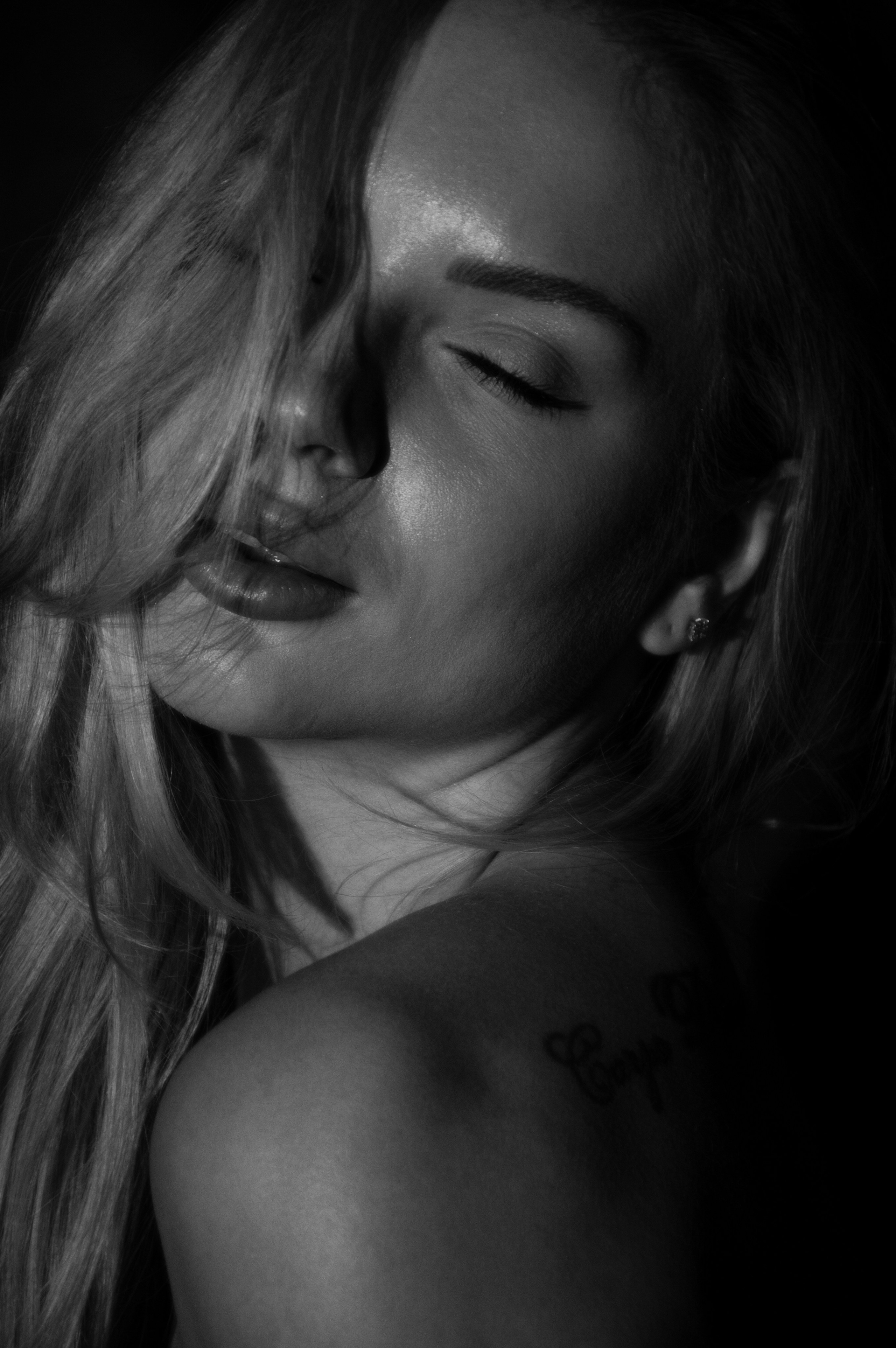 Женская фотосессия в студии Хабаровск