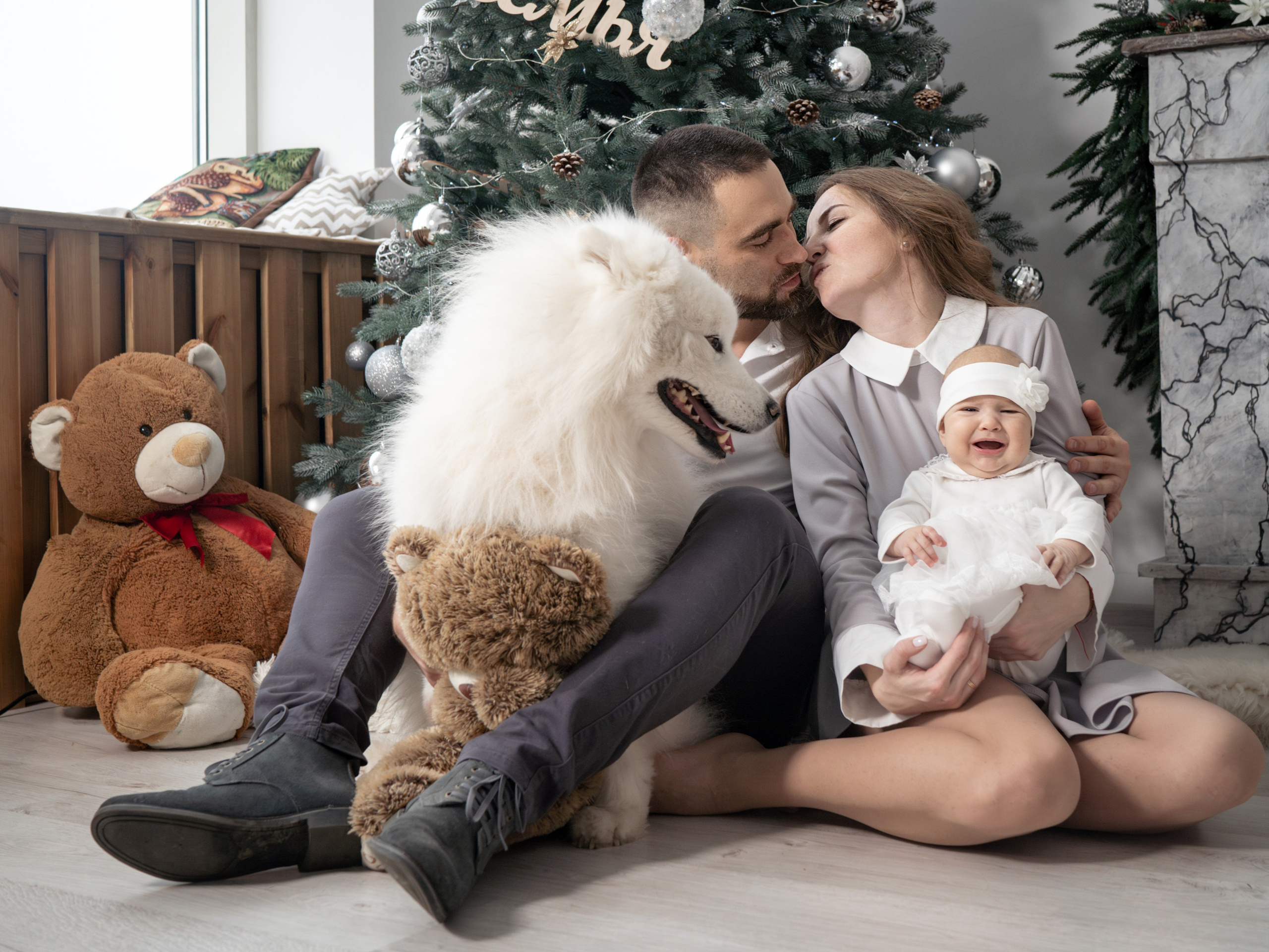 С самоедской лайкой. Фотограф Зинаида Евдокимова