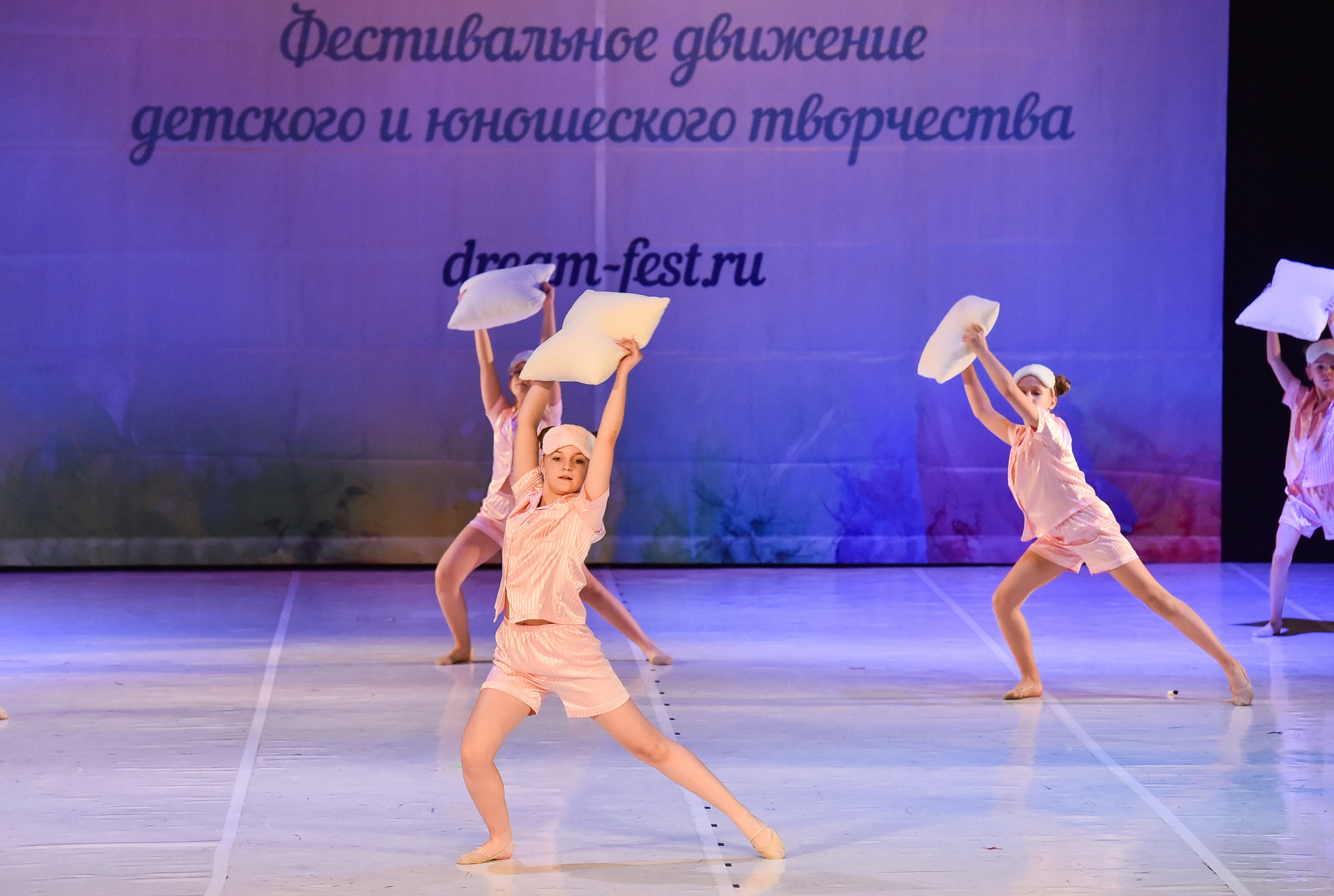 30.11.2024 Фестивальное движение «Шаг к мечте» Москва. Медиастудия Фото Концепт