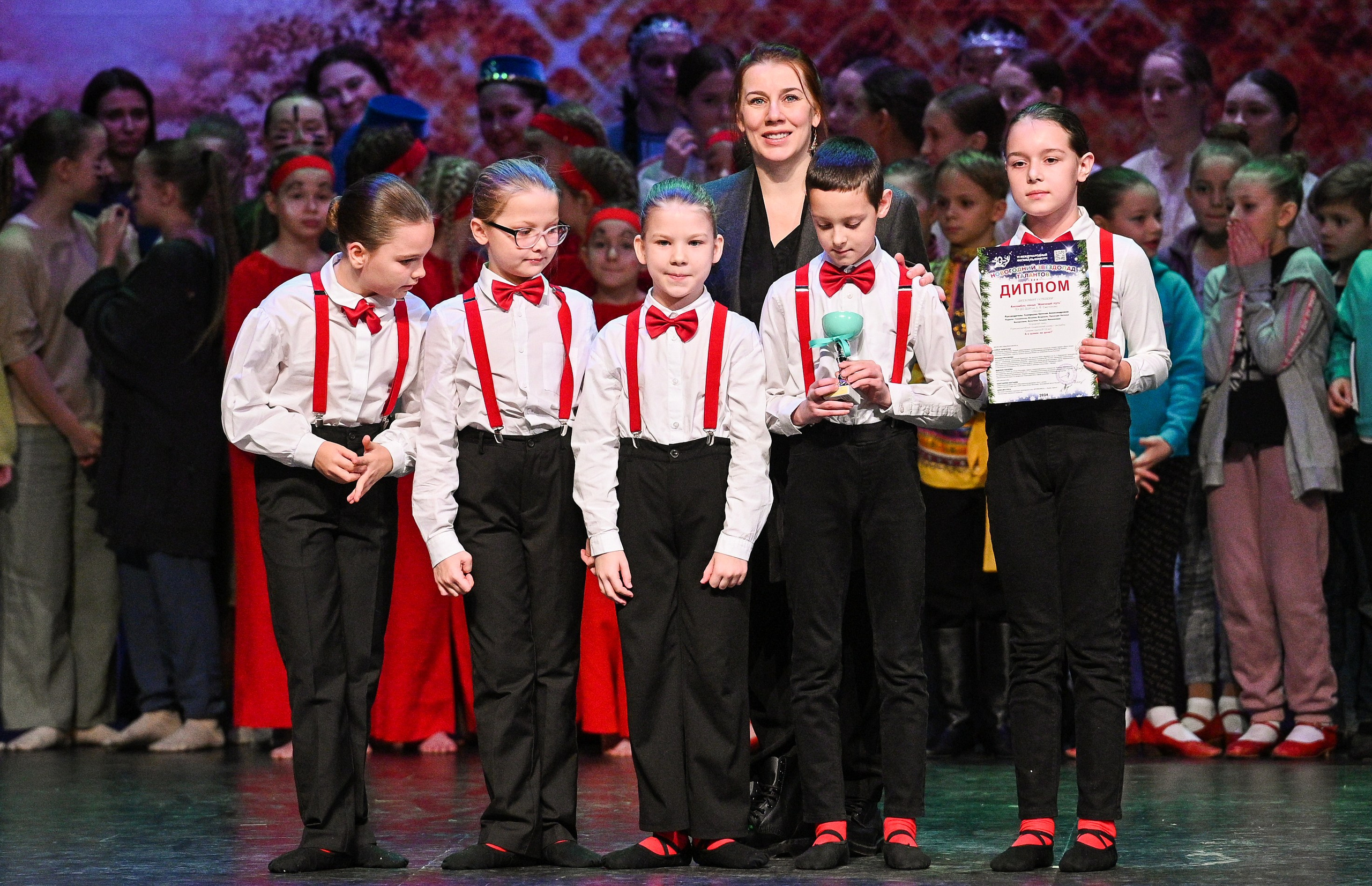 14.11.2024 «Новогодний Звездопад Талантов» Фестивальное движение «Шаг к мечте» г. Москва. Медиастудия Фото Концепт