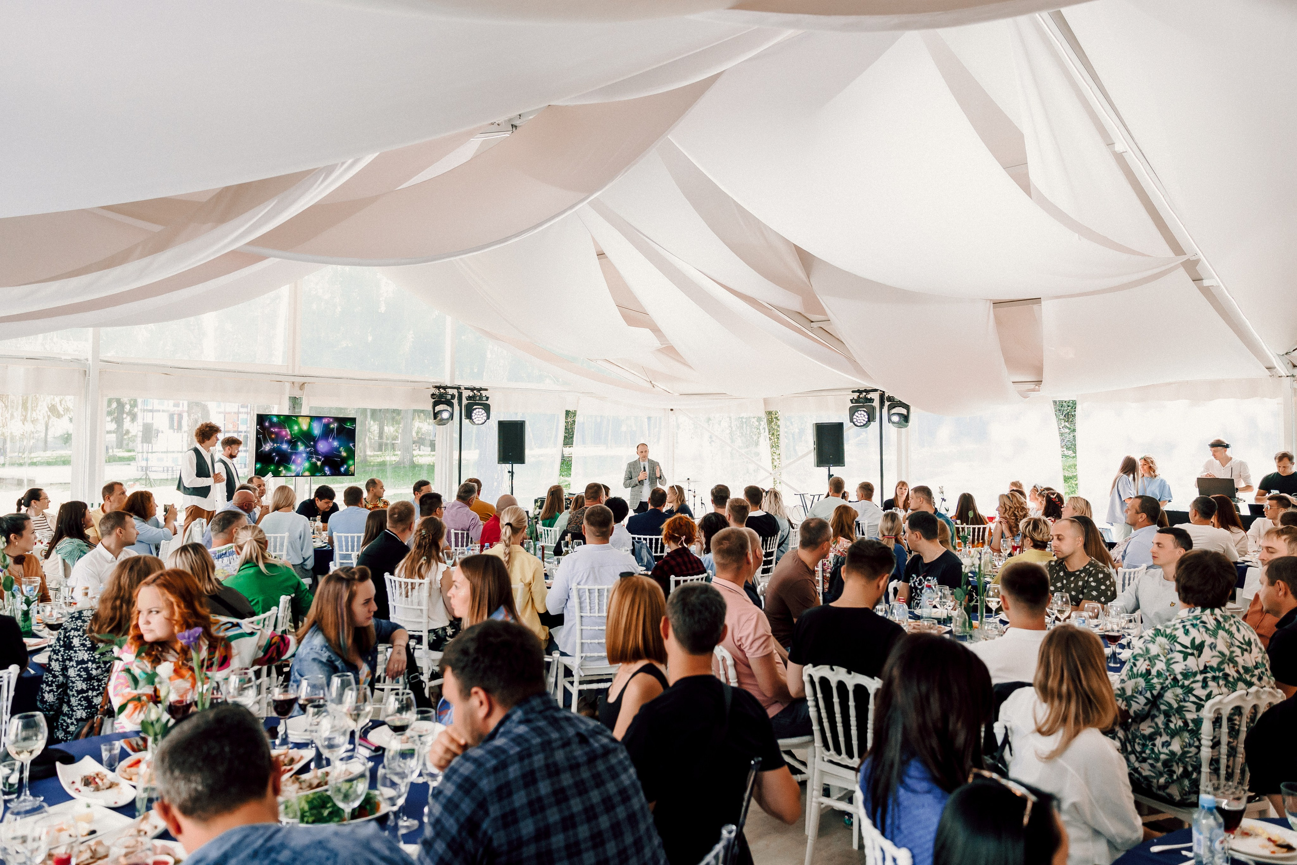 УММ2 — Летний корпоратив. Лёшка Варзегов — фотограф