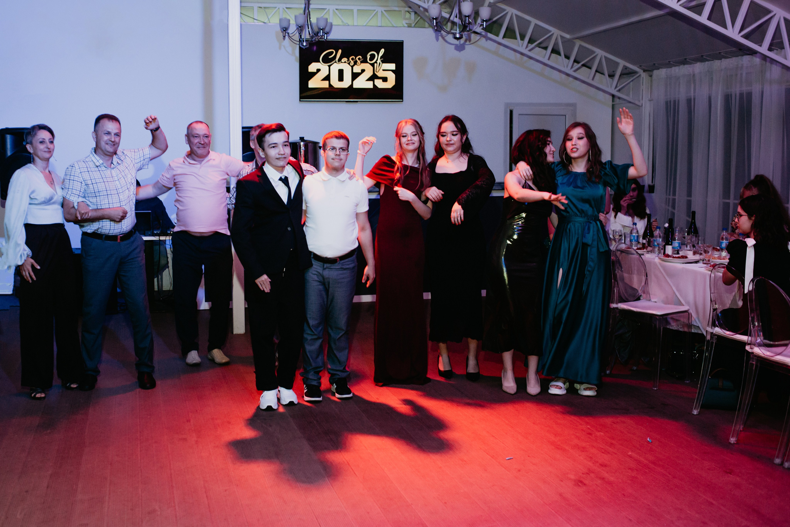 Выпускной 2025 (41 школа) 11 класс. Фотограф в Челябинске Ополихина Анна